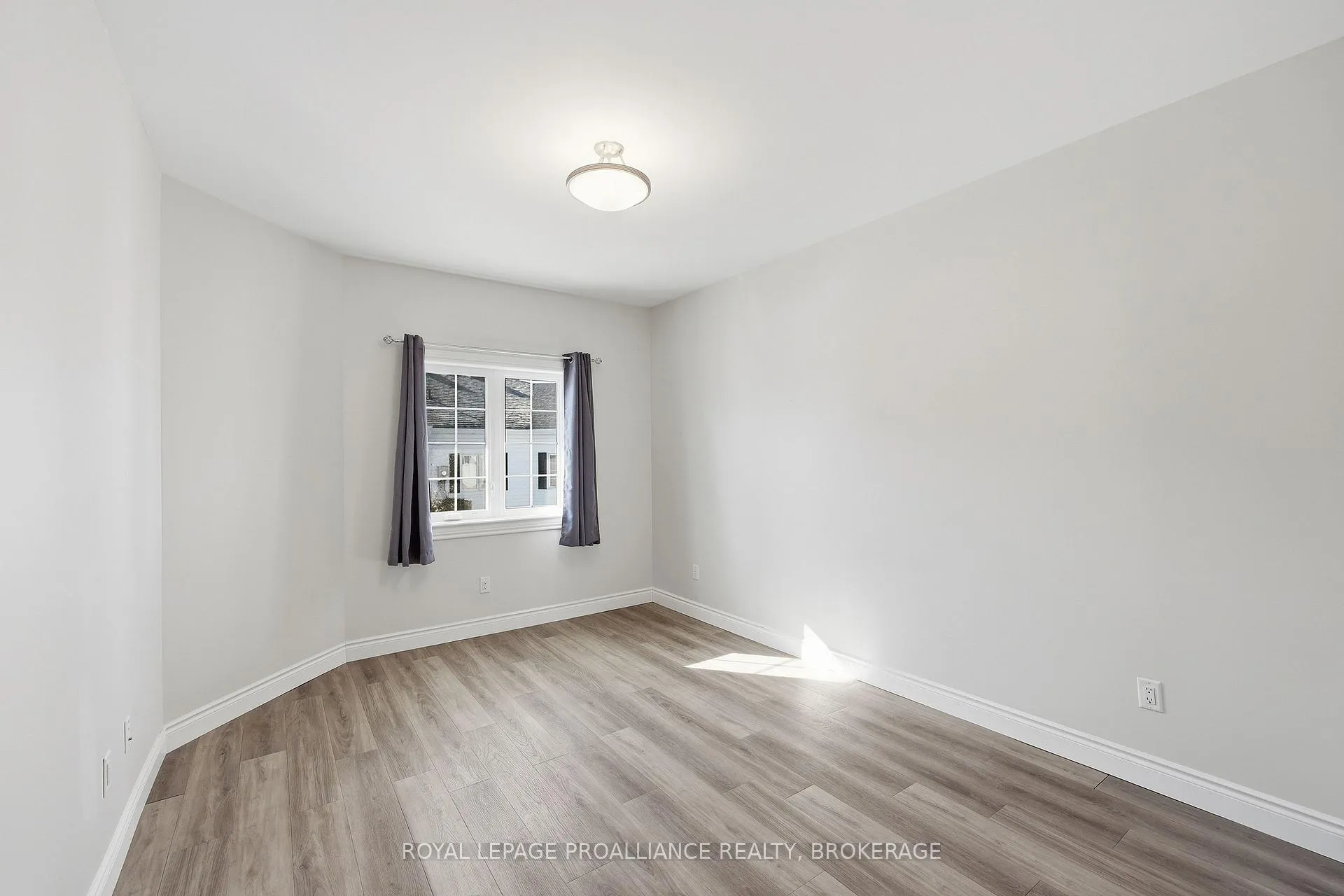 Photo 21 of Unit 49, 34 Lowry Place, Loyalist, Amherstview — HOMEH