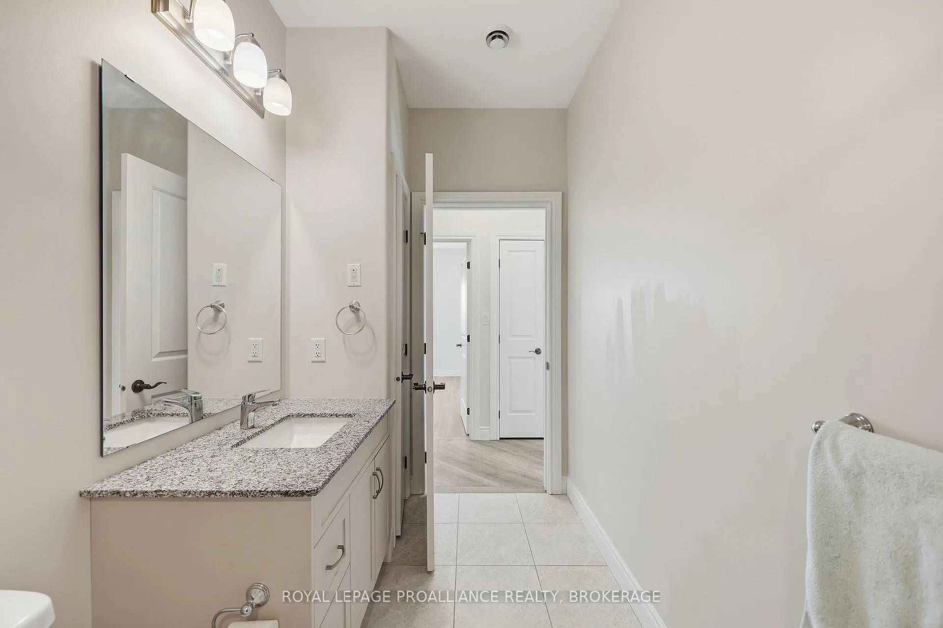 Photo 24 of Unit 49, 34 Lowry Place, Loyalist, Amherstview — HOMEH