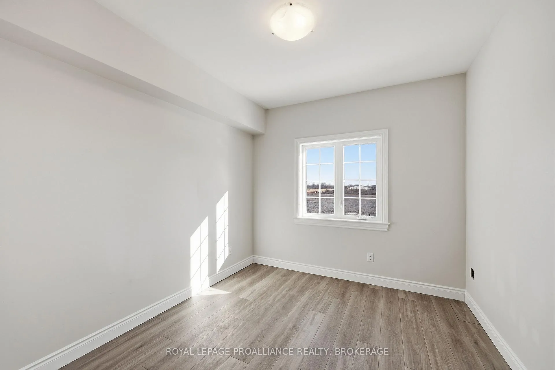 Photo 25 of Unit 49, 34 Lowry Place, Loyalist, Amherstview — HOMEH