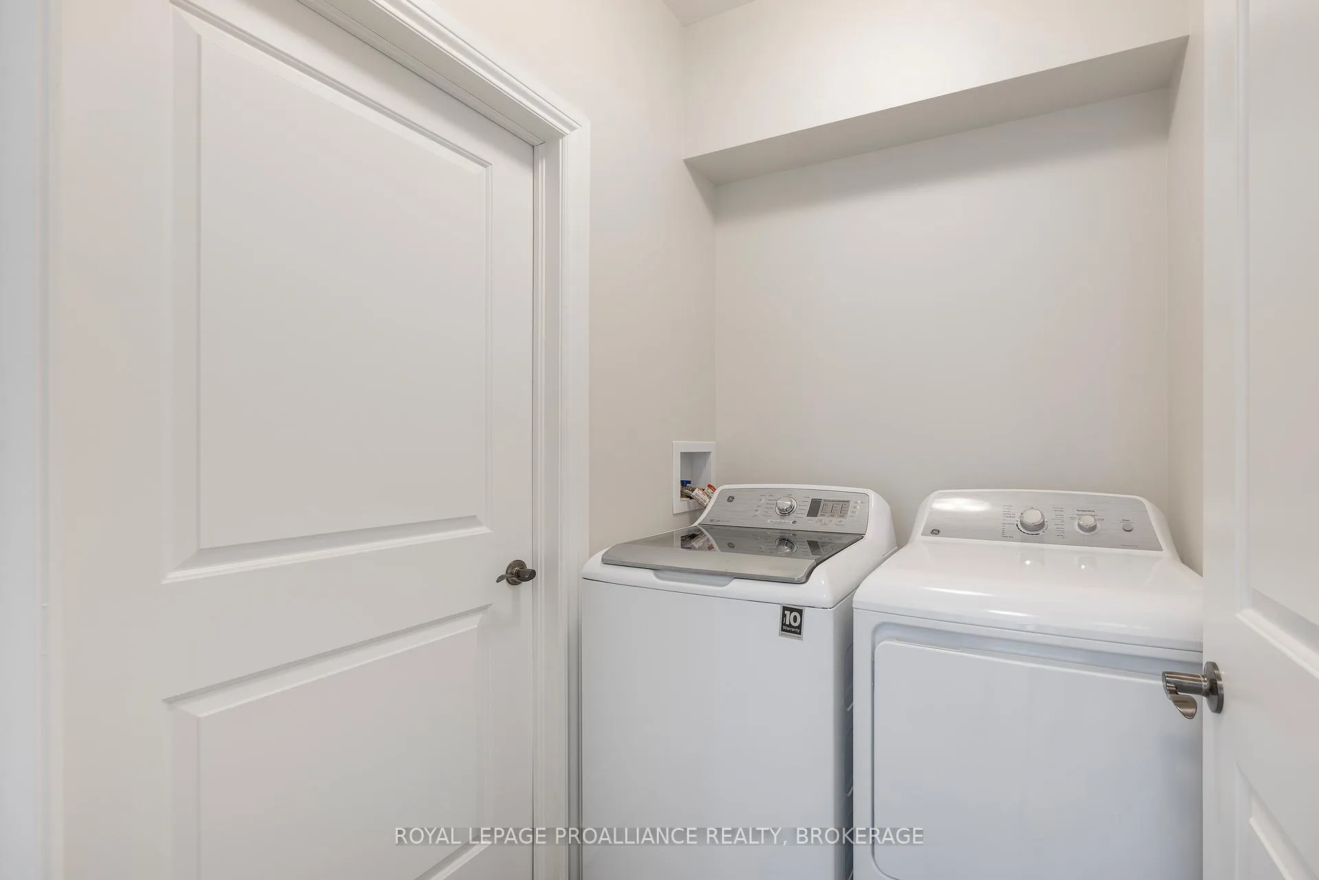 Photo 28 of Unit 49, 34 Lowry Place, Loyalist, Amherstview — HOMEH