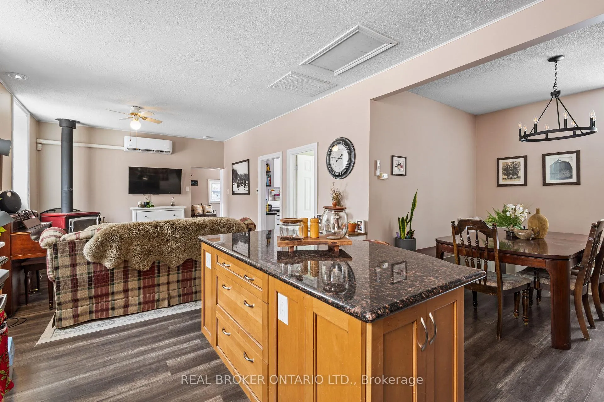 Photo 14 of 1114 Scotch Corners Road, Beckwith, Beckwith Twp — HOMEH