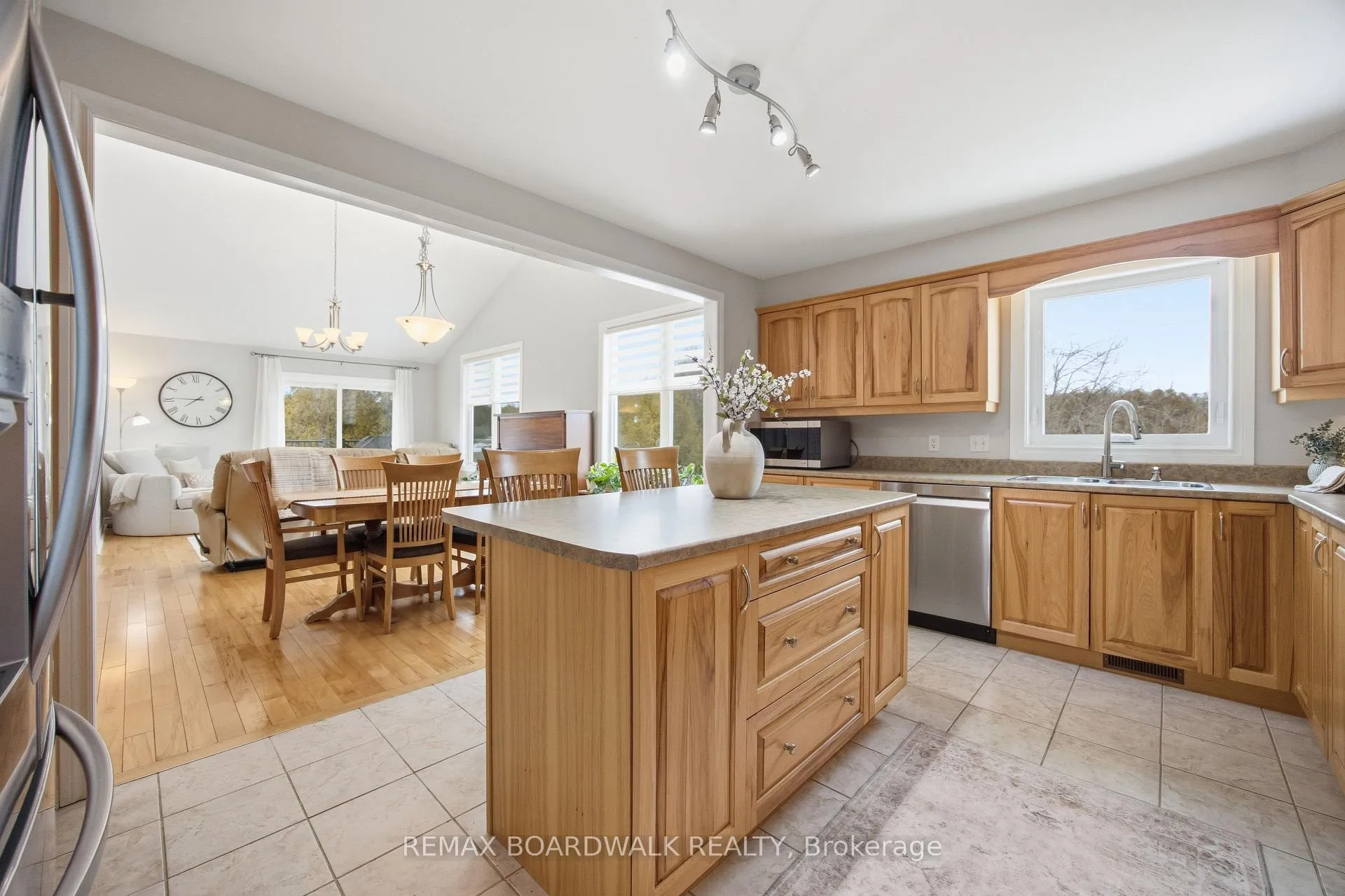Photo 5 of 1662 Richmond Road, Beckwith, Beckwith Twp — HOMEH