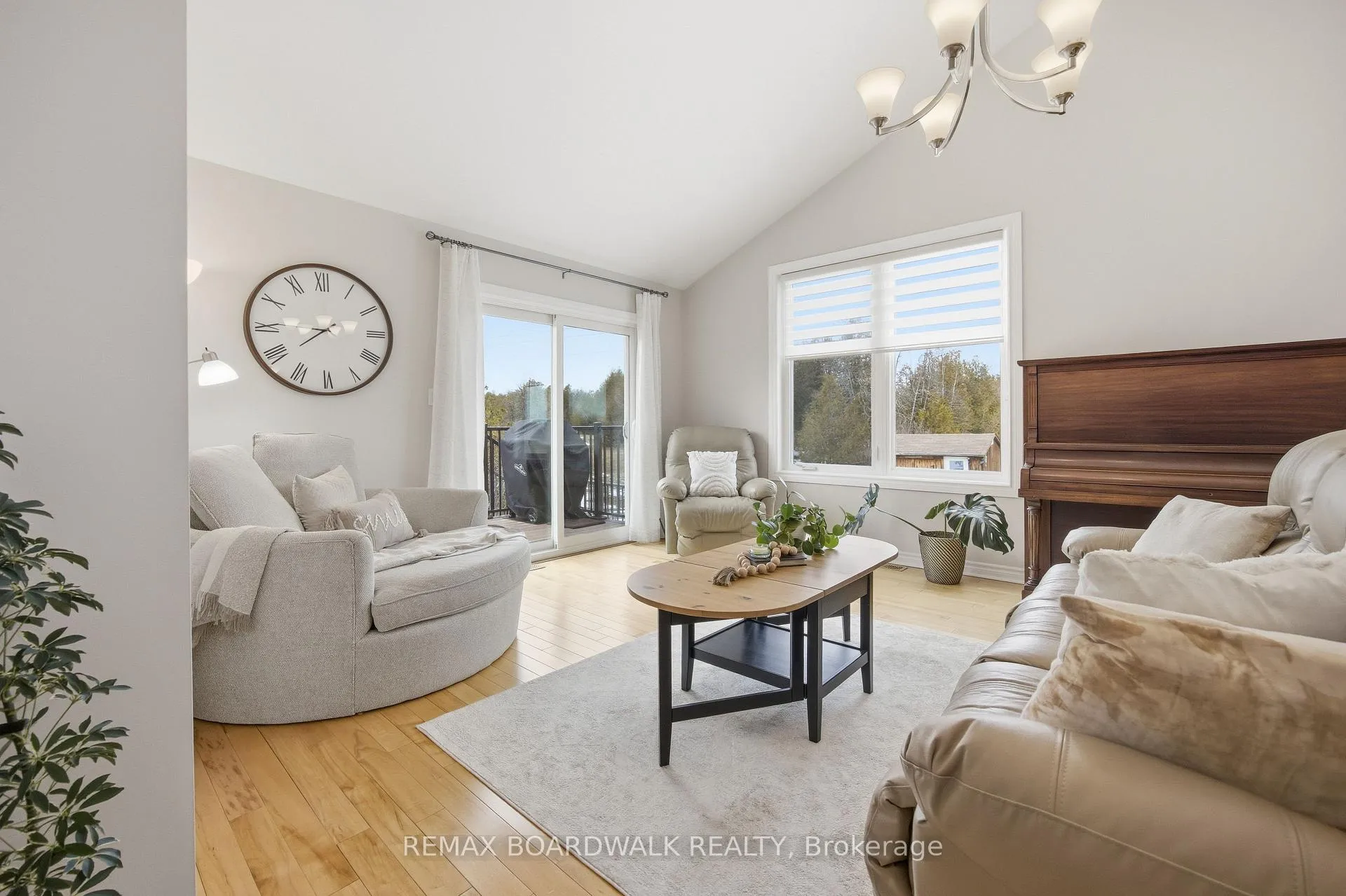 Photo 11 of 1662 Richmond Road, Beckwith, Beckwith Twp — HOMEH