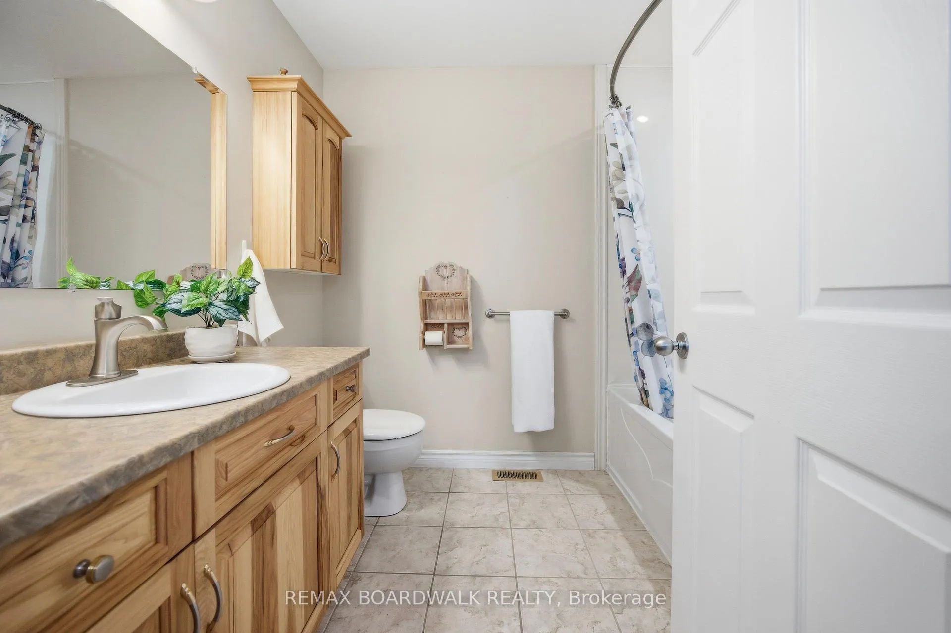 Photo 19 of 1662 Richmond Road, Beckwith, Beckwith Twp — HOMEH