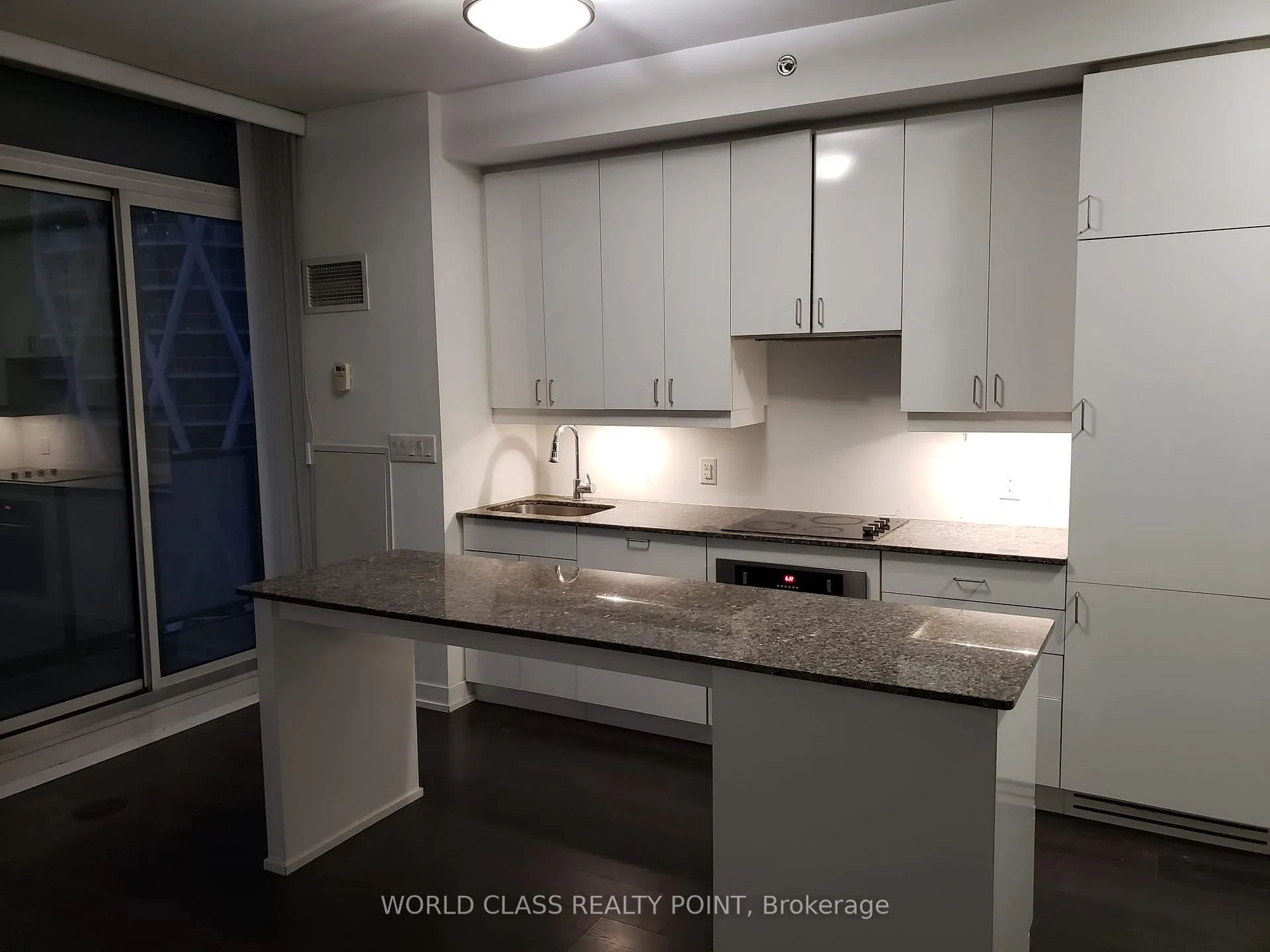 Photo 2 of Unit 1506, 426 University Avenue, Toronto, University — HOMEH