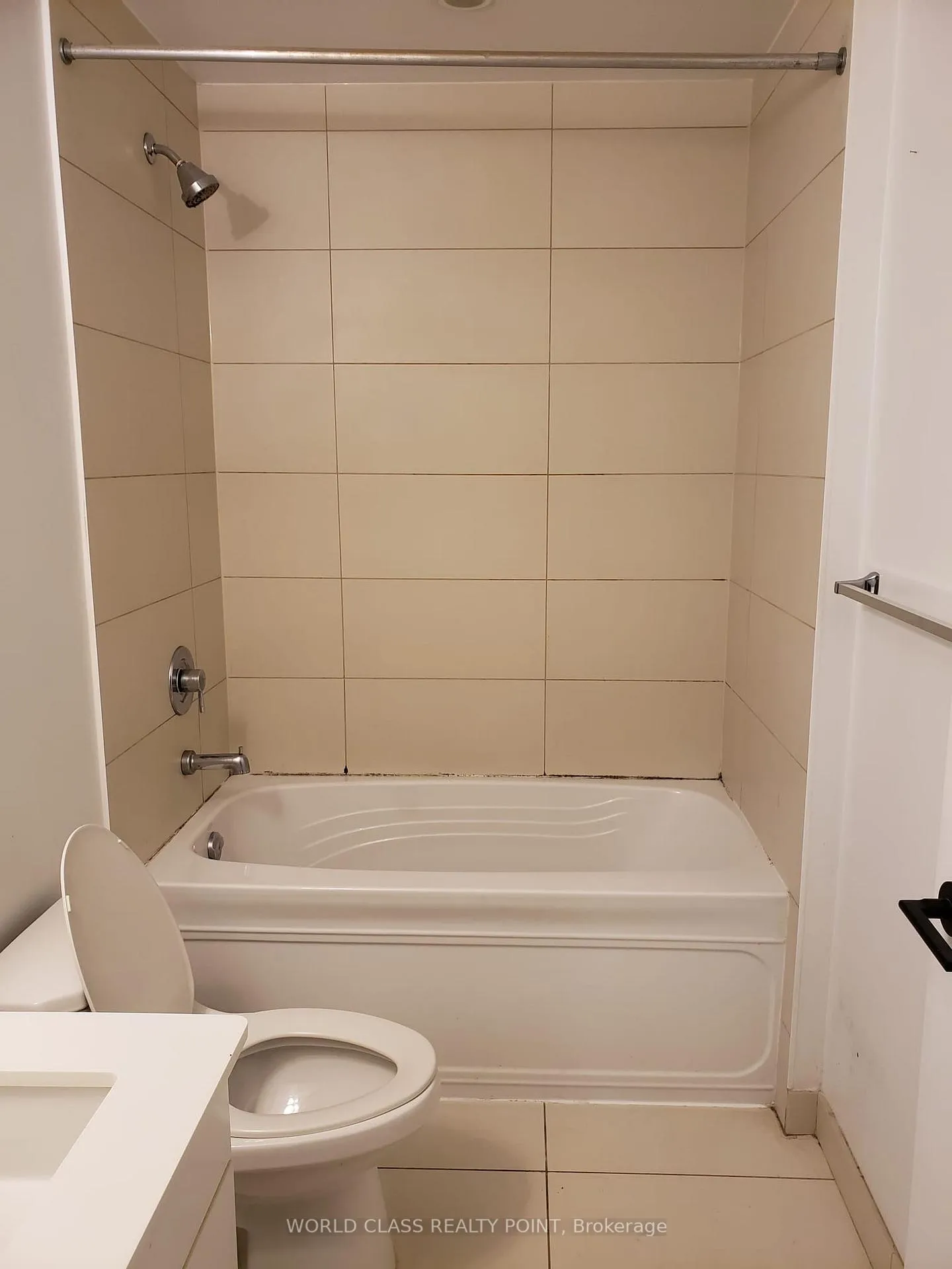 Photo 8 of Unit 1506, 426 University Avenue, Toronto, University — HOMEH