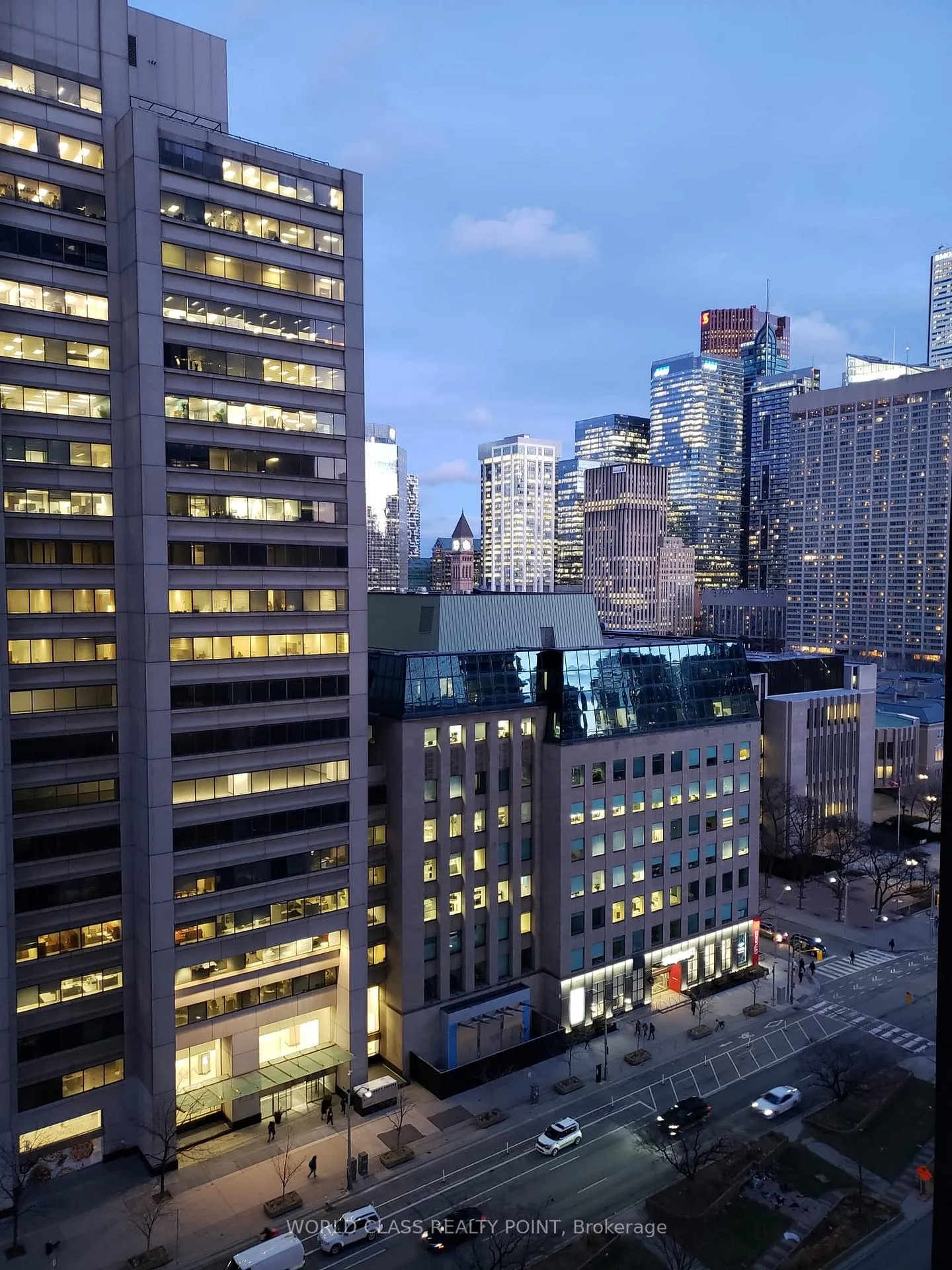 Photo 13 of Unit 1506, 426 University Avenue, Toronto, University — HOMEH