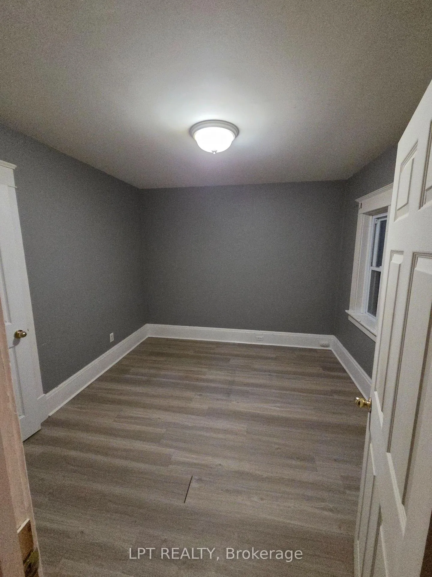 Photo 8 of 436 Queen Street, Midland — HOMEH