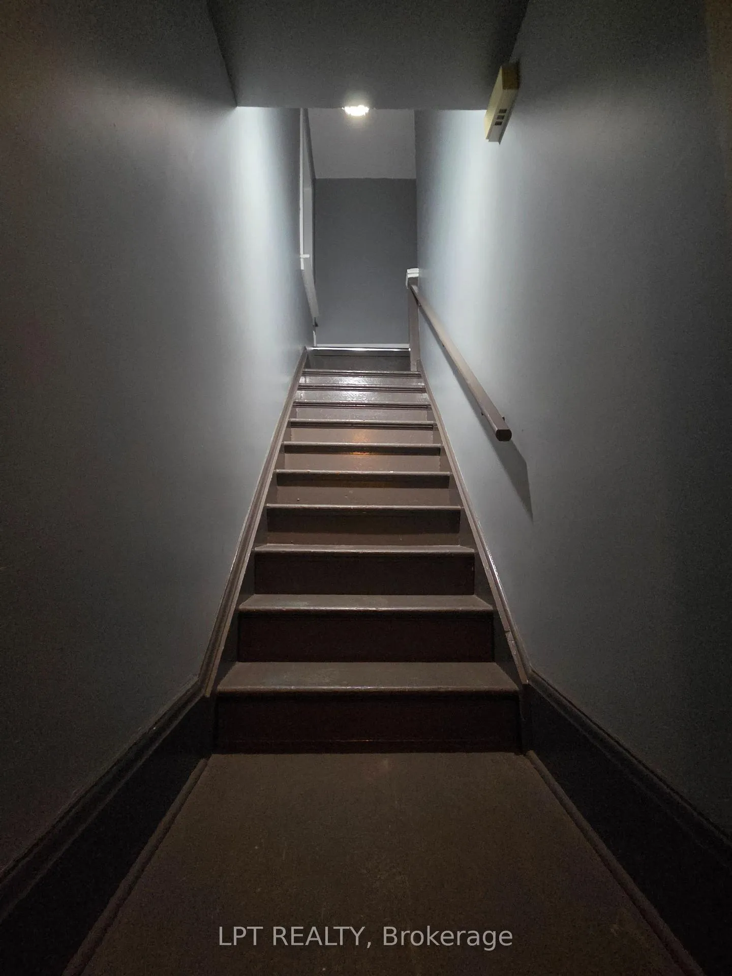 Photo 10 of 436 Queen Street, Midland — HOMEH