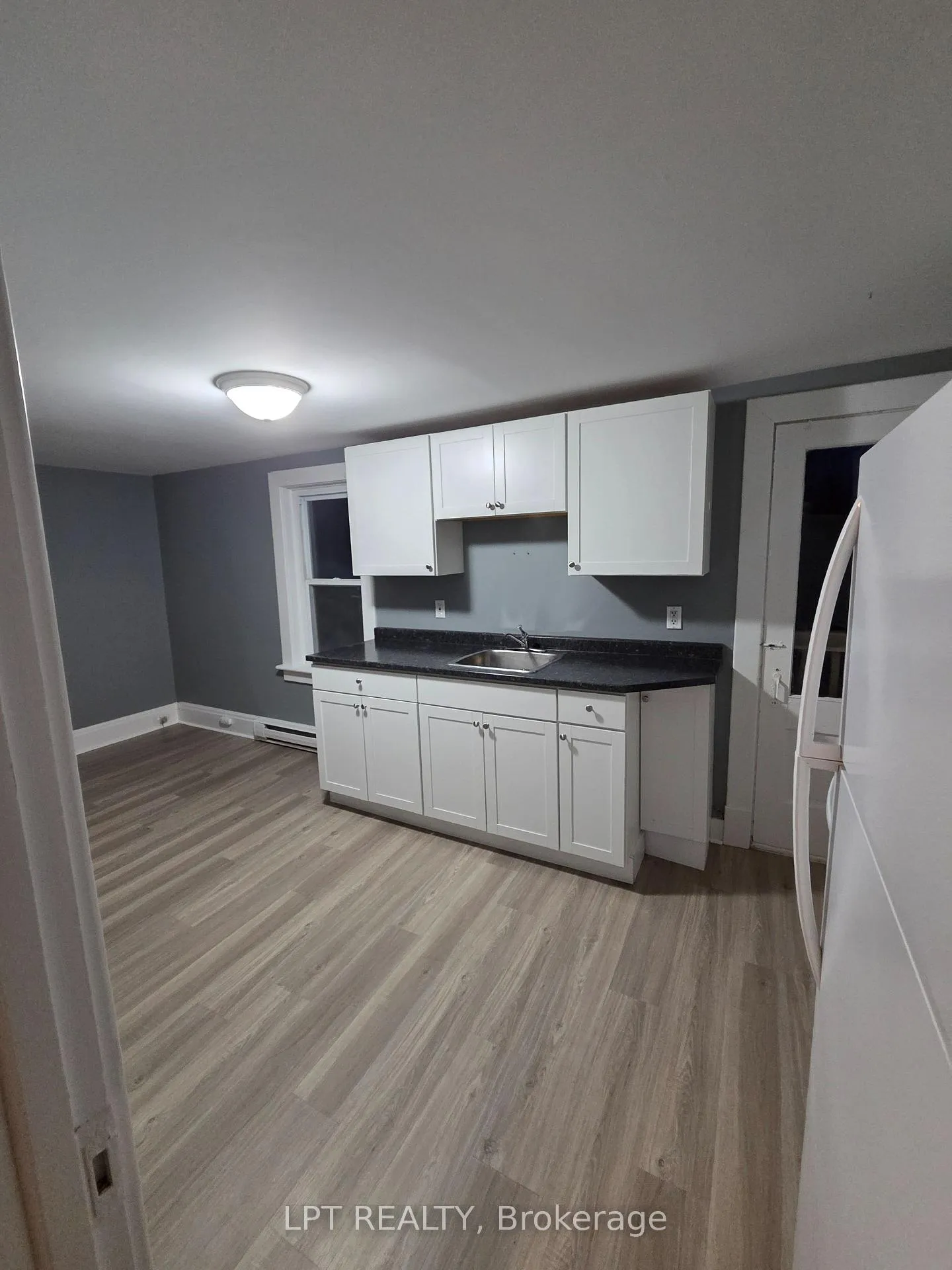 Photo 13 of 436 Queen Street, Midland — HOMEH