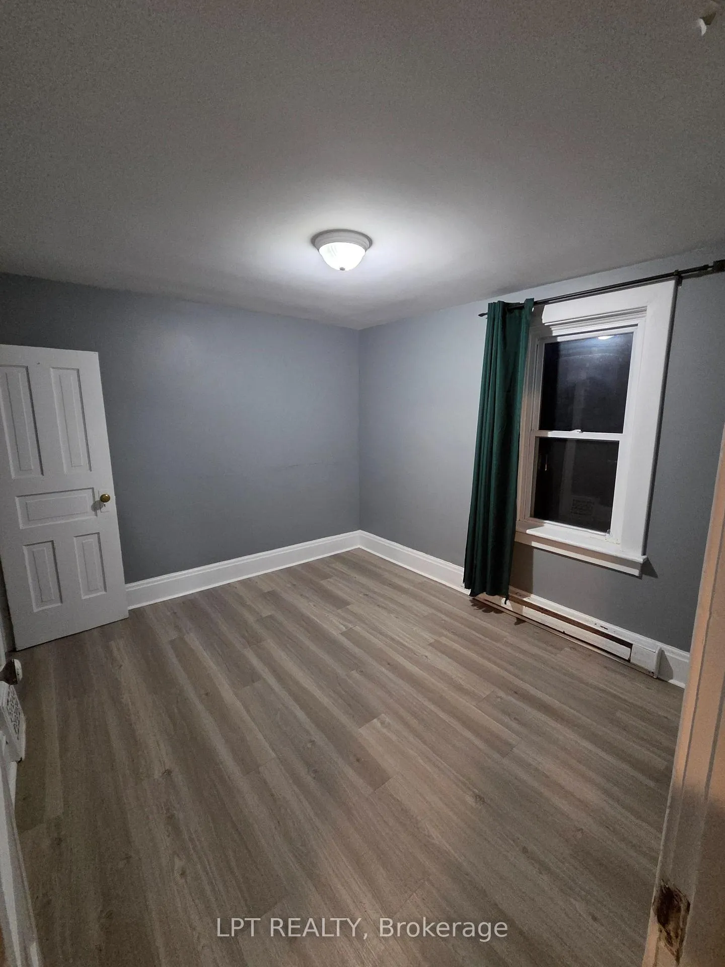 Photo 15 of 436 Queen Street, Midland — HOMEH