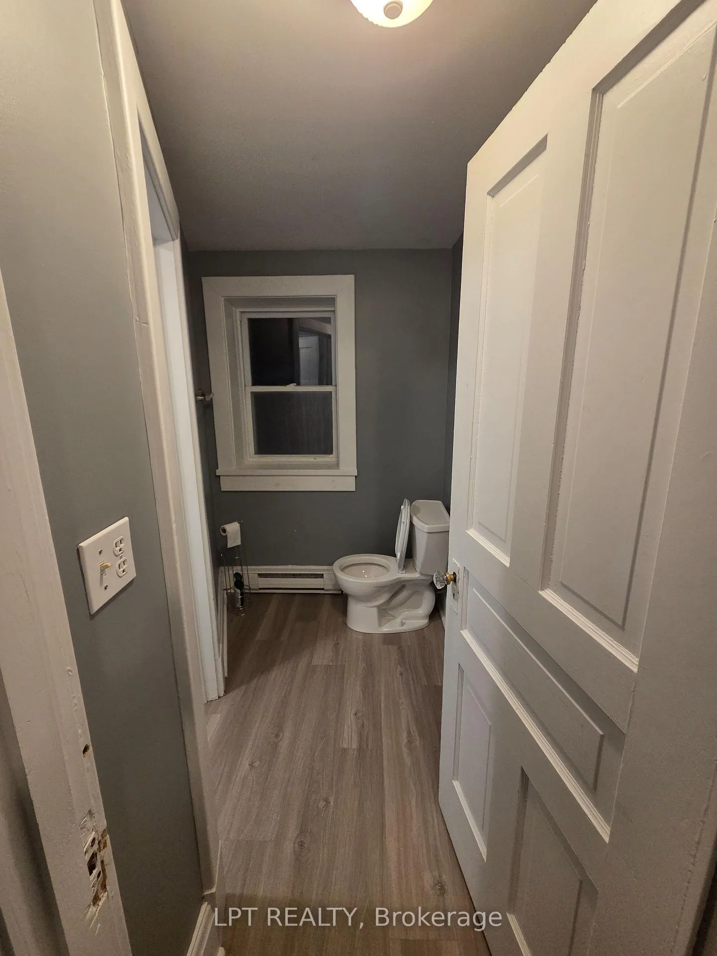 Photo 17 of 436 Queen Street, Midland — HOMEH