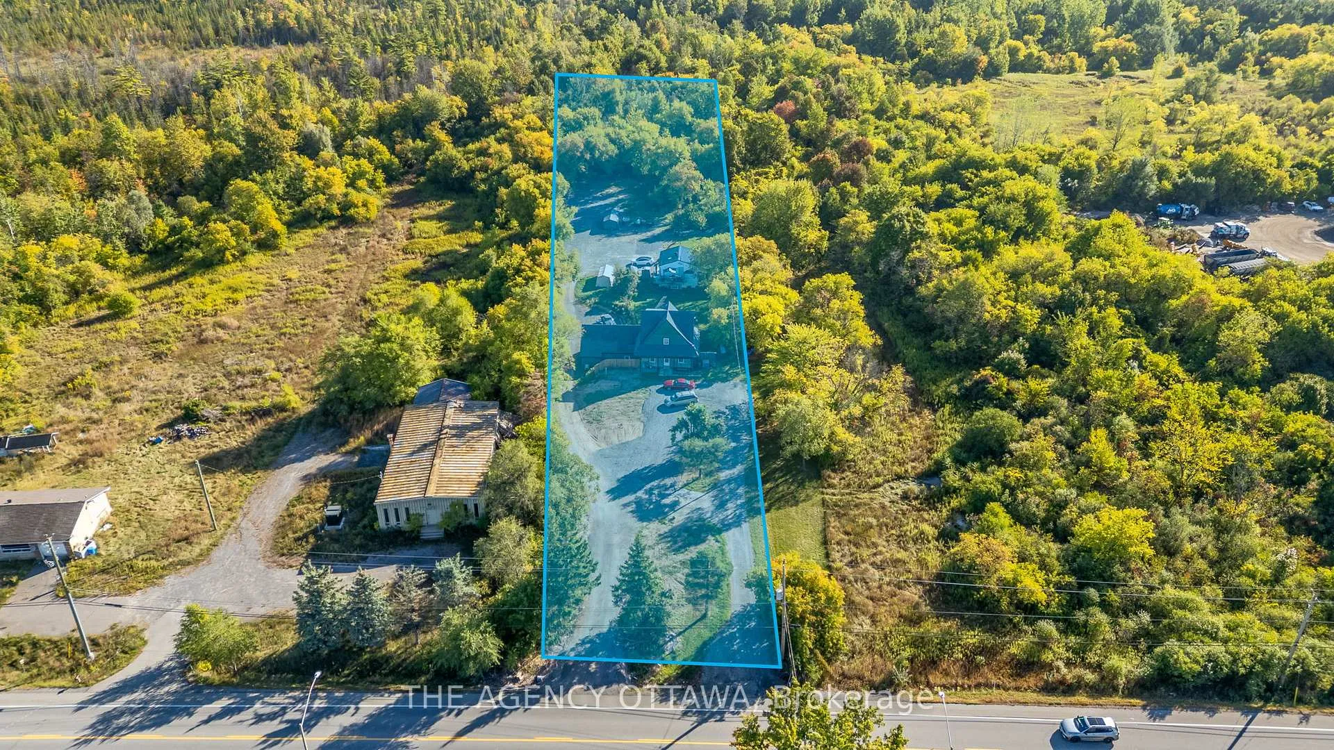 Photo 2 of 4667 Albion Road S, Ottawa, Blossom Park/Kemp Park/Findlay Creek — HOMEH