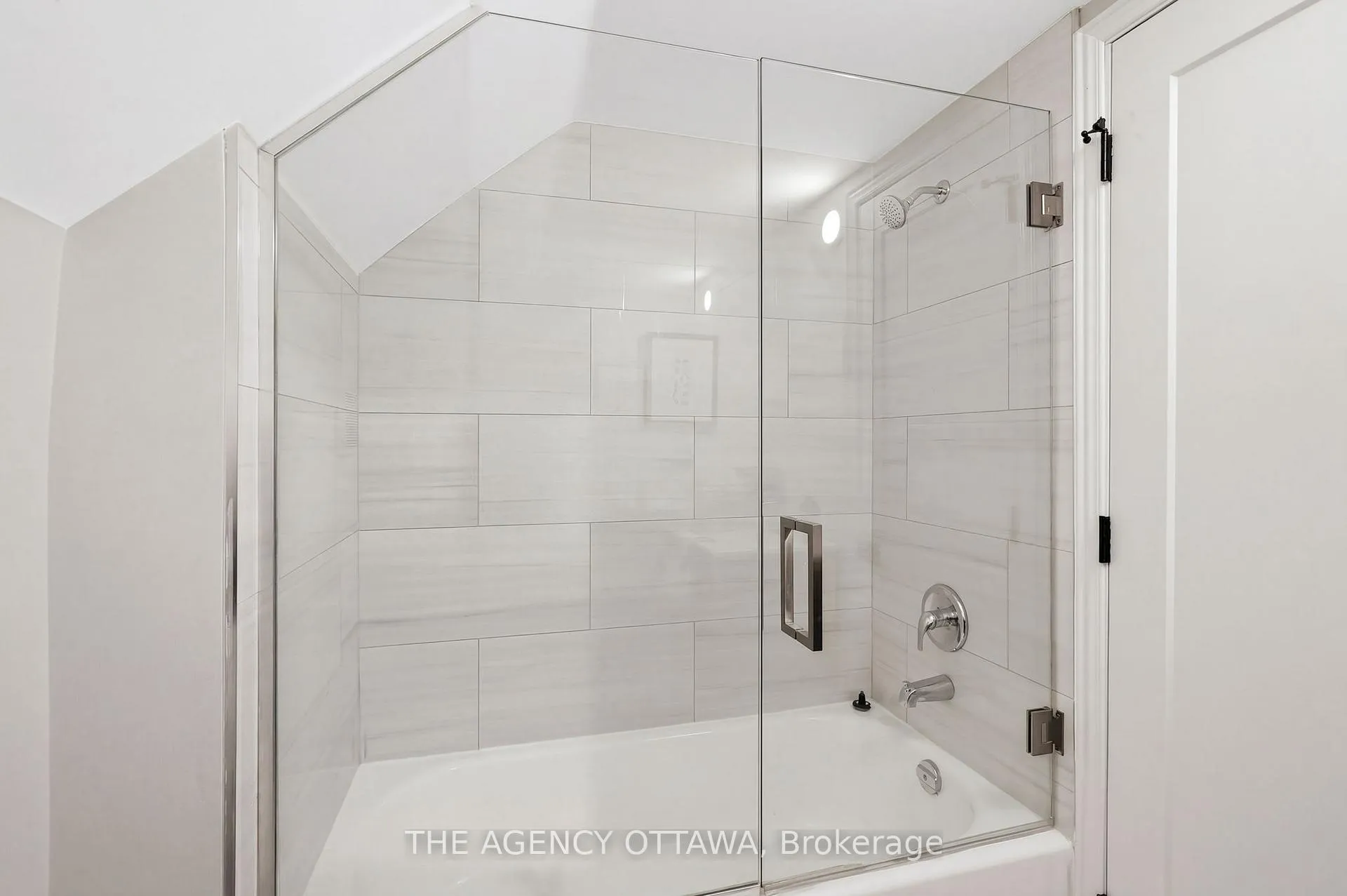 Photo 18 of 4667 Albion Road S, Ottawa, Blossom Park/Kemp Park/Findlay Creek — HOMEH