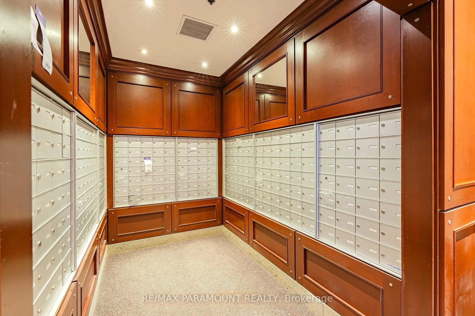 Photo 4 of Unit 404, 234 Rideau Street, Ottawa, Sandy Hill — HOMEH