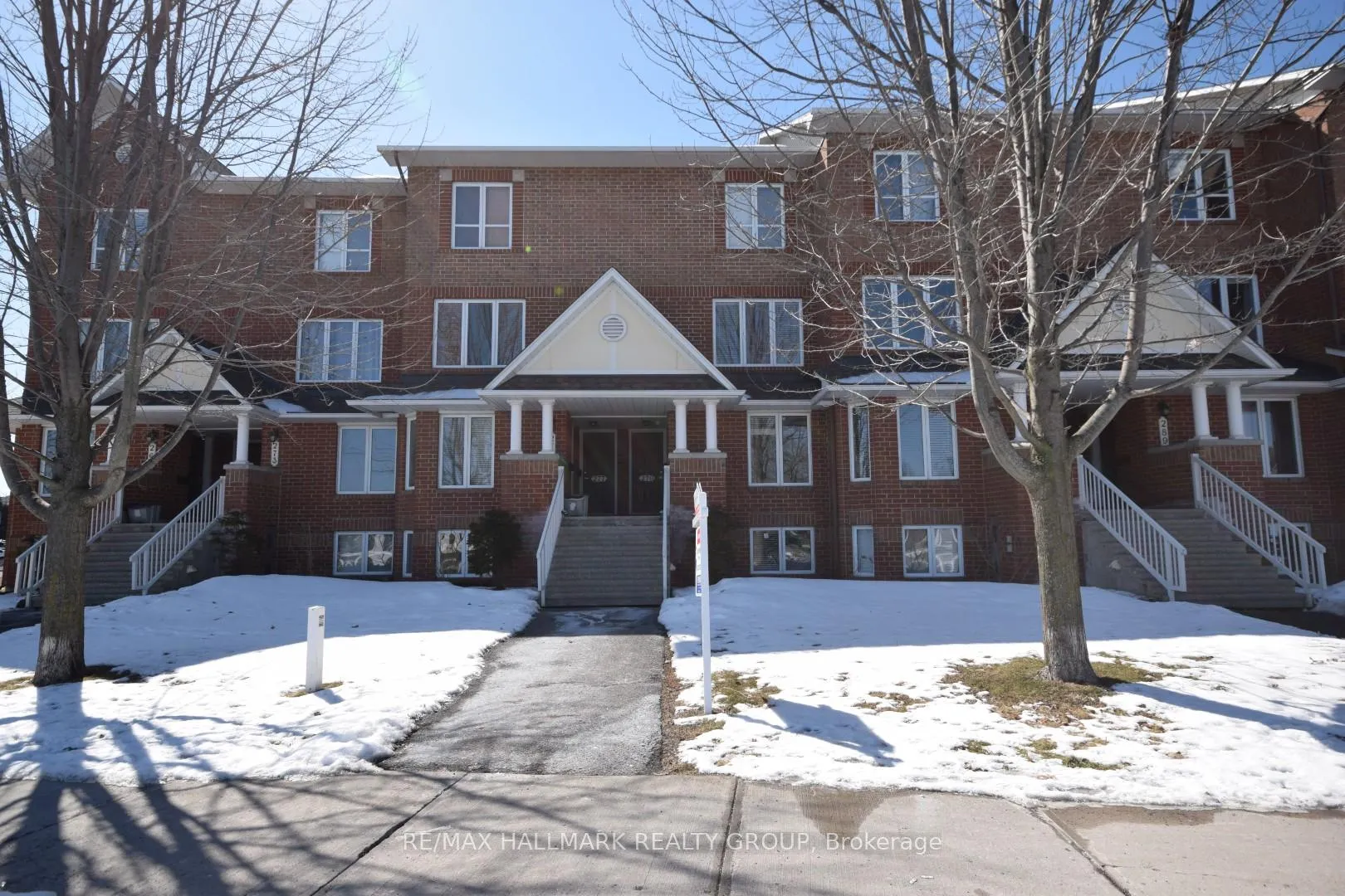 Photo 1 of 281 Aquaview Drive, Ottawa, Avalon East — HOMEH
