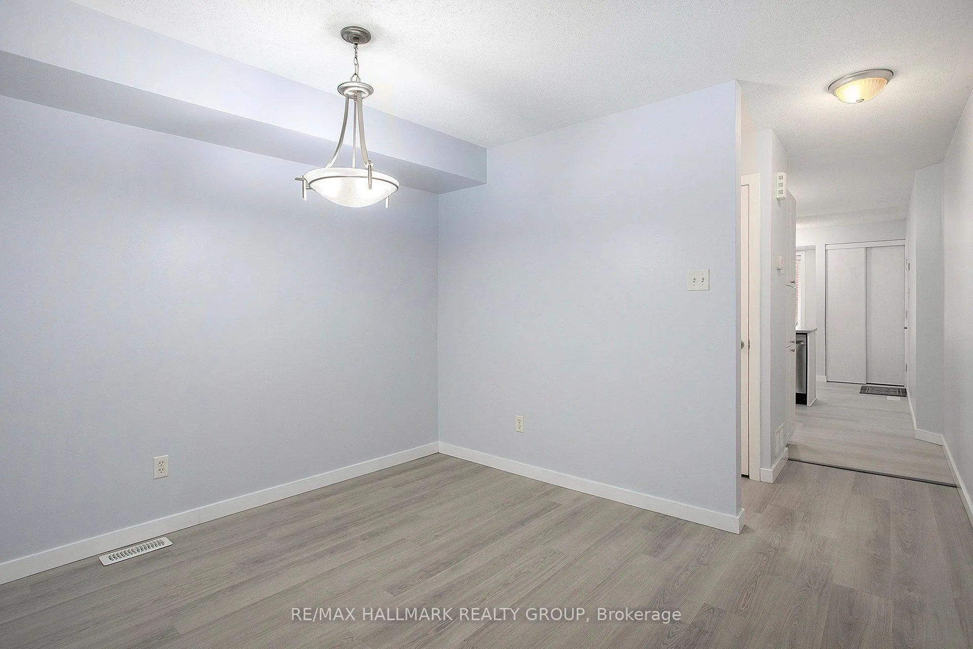 Photo 7 of 281 Aquaview Drive, Ottawa, Avalon East — HOMEH