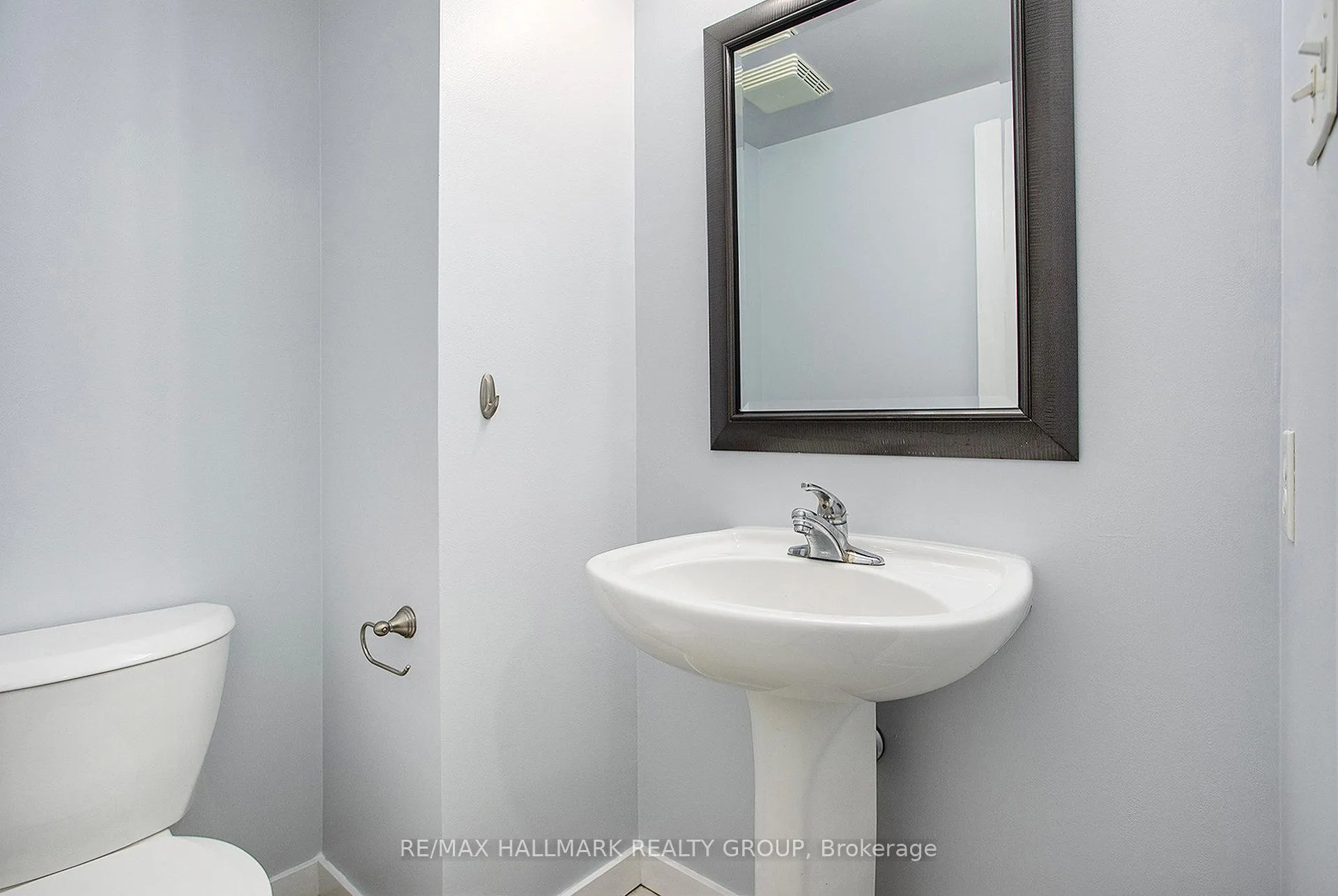 Photo 8 of 281 Aquaview Drive, Ottawa, Avalon East — HOMEH