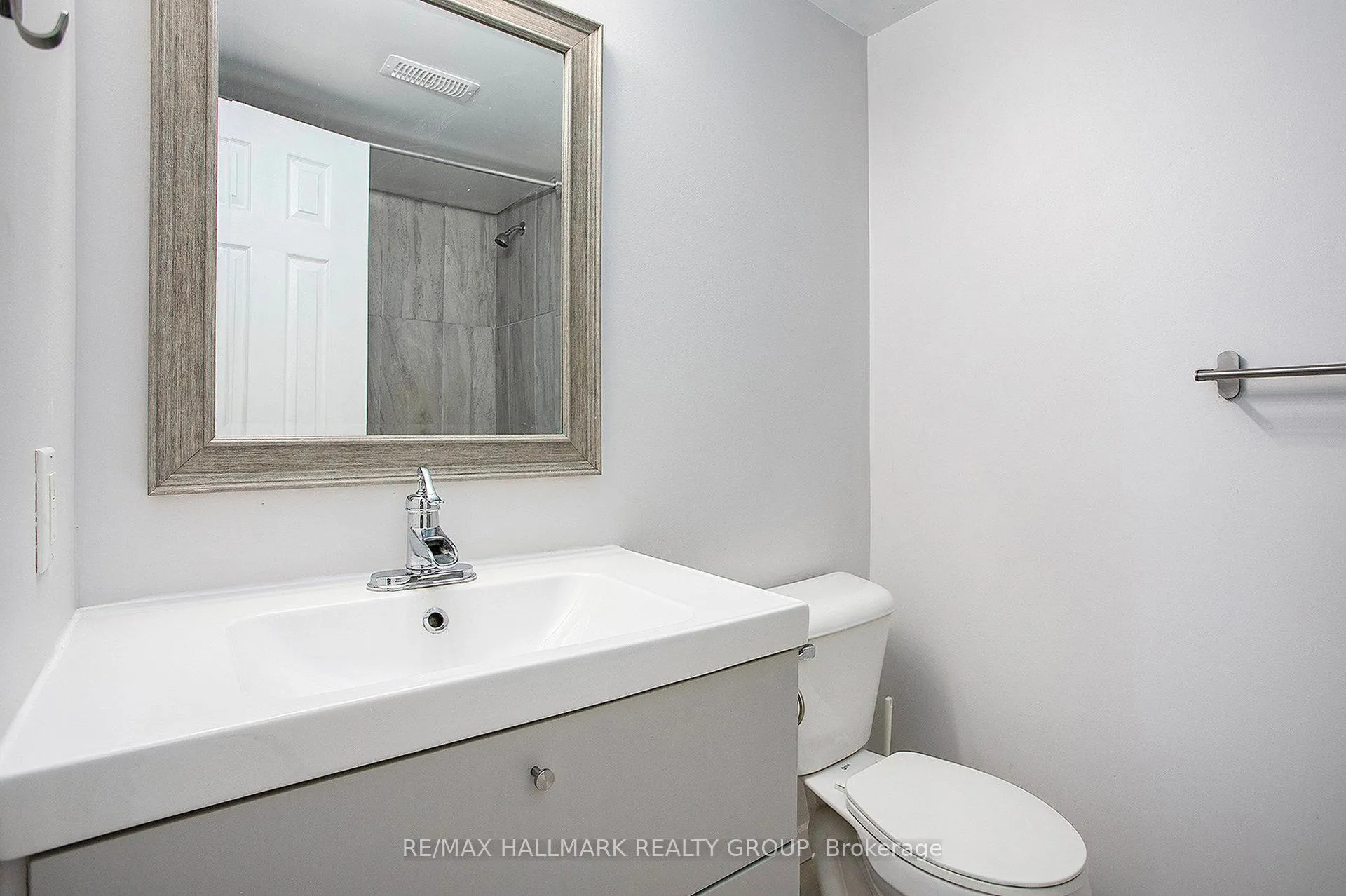 Photo 11 of 281 Aquaview Drive, Ottawa, Avalon East — HOMEH