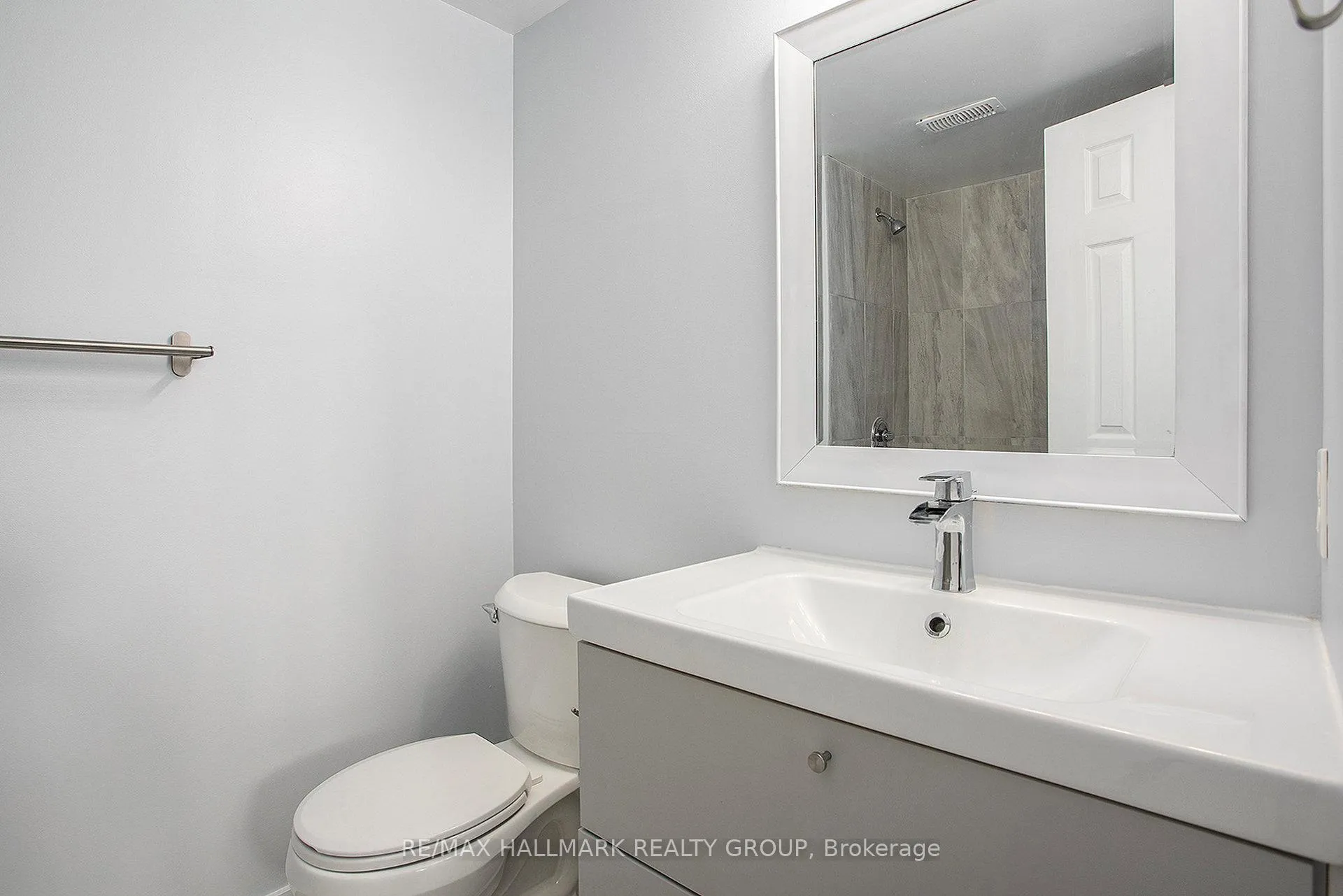 Photo 13 of 281 Aquaview Drive, Ottawa, Avalon East — HOMEH