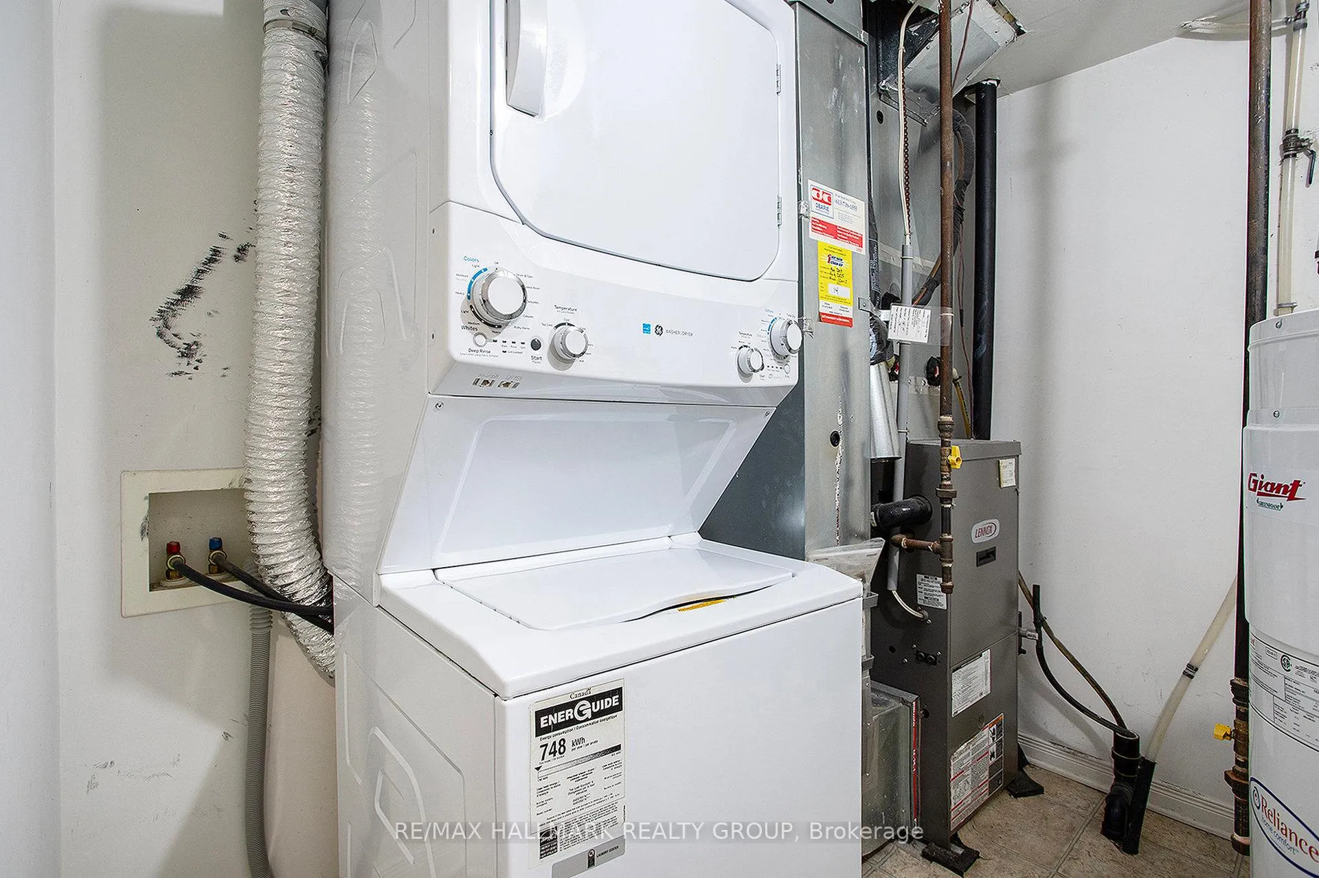 Photo 14 of 281 Aquaview Drive, Ottawa, Avalon East — HOMEH