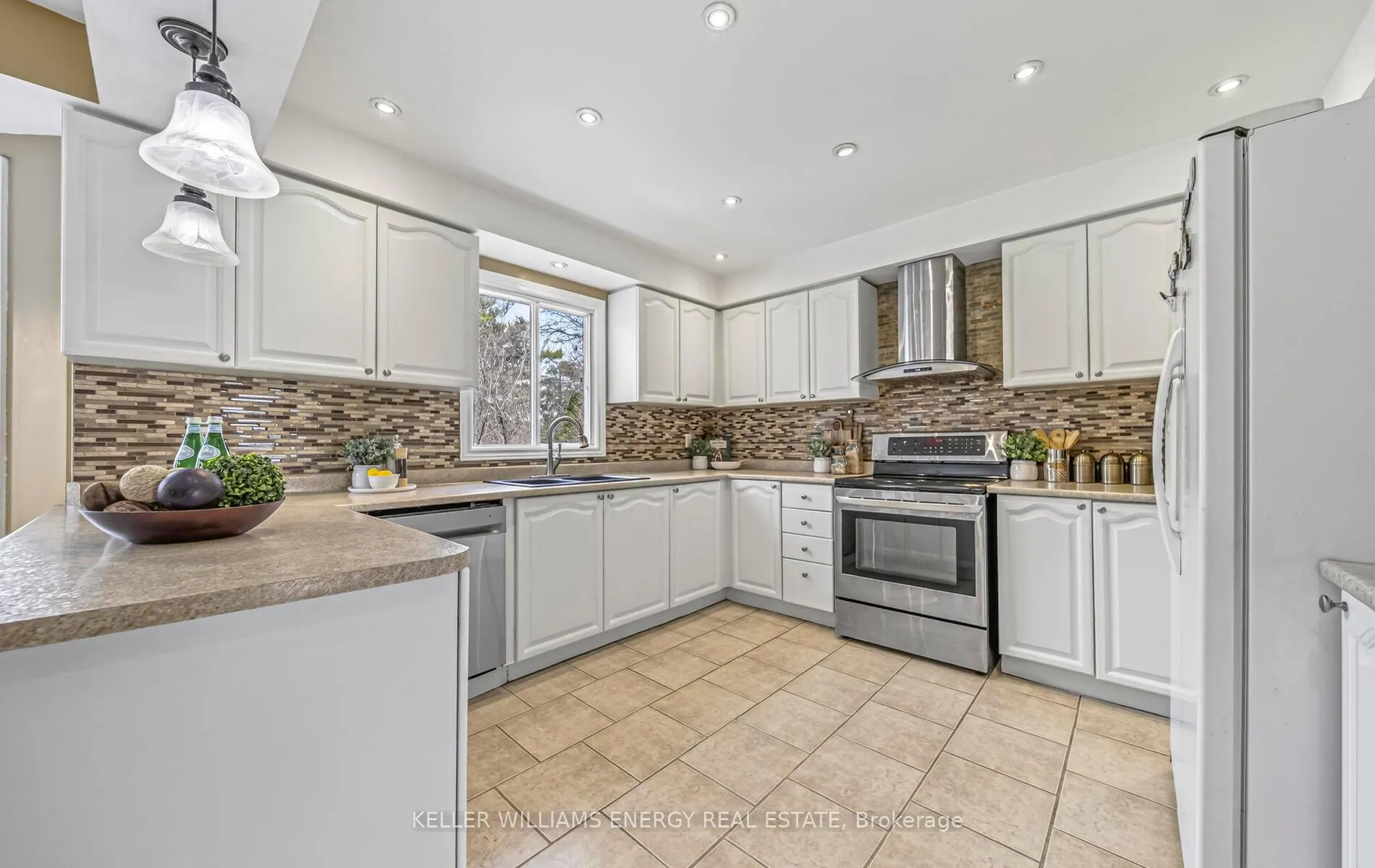 Photo 17 of 2508 Linwood Street, Pickering, Liverpool — HOMEH