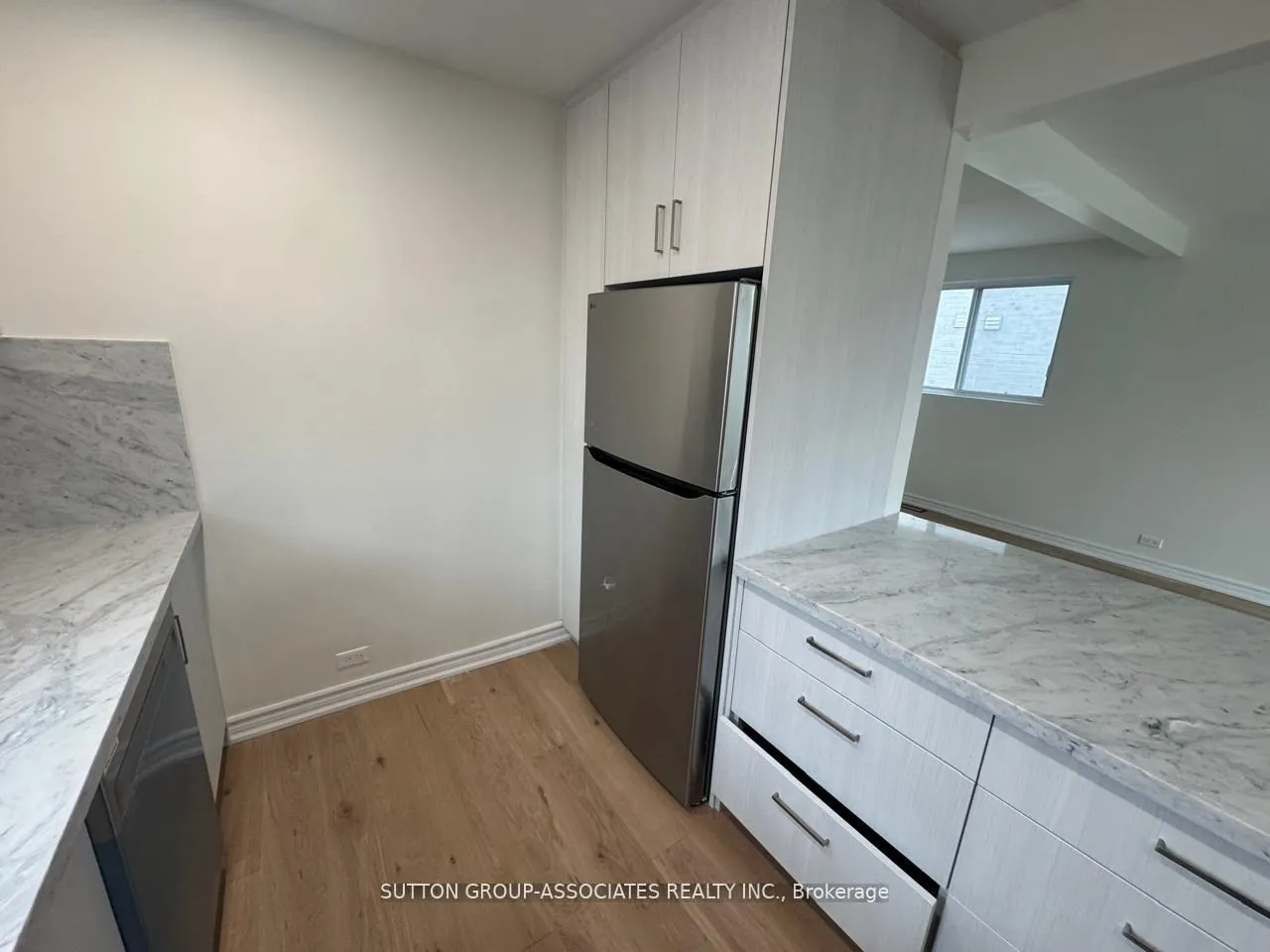 Photo 4 of 121 Yardley Avenue, Toronto, O'Connor-Parkview — HOMEH