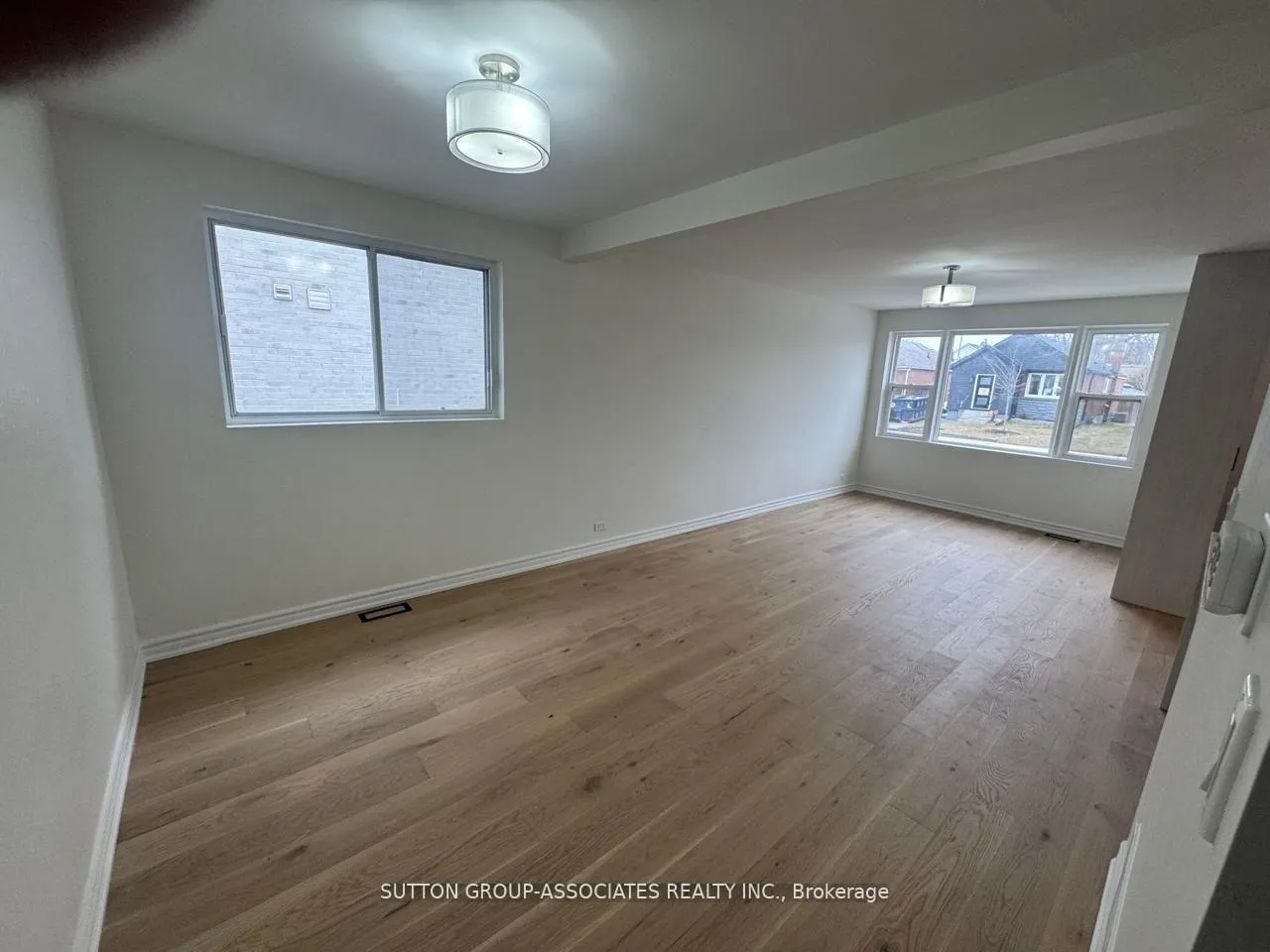 Photo 6 of 121 Yardley Avenue, Toronto, O'Connor-Parkview — HOMEH