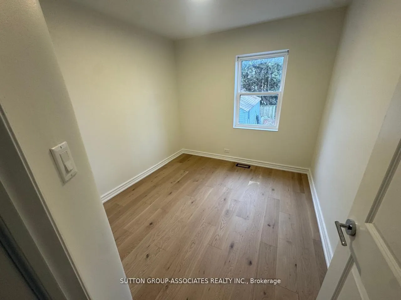 Photo 10 of 121 Yardley Avenue, Toronto, O'Connor-Parkview — HOMEH