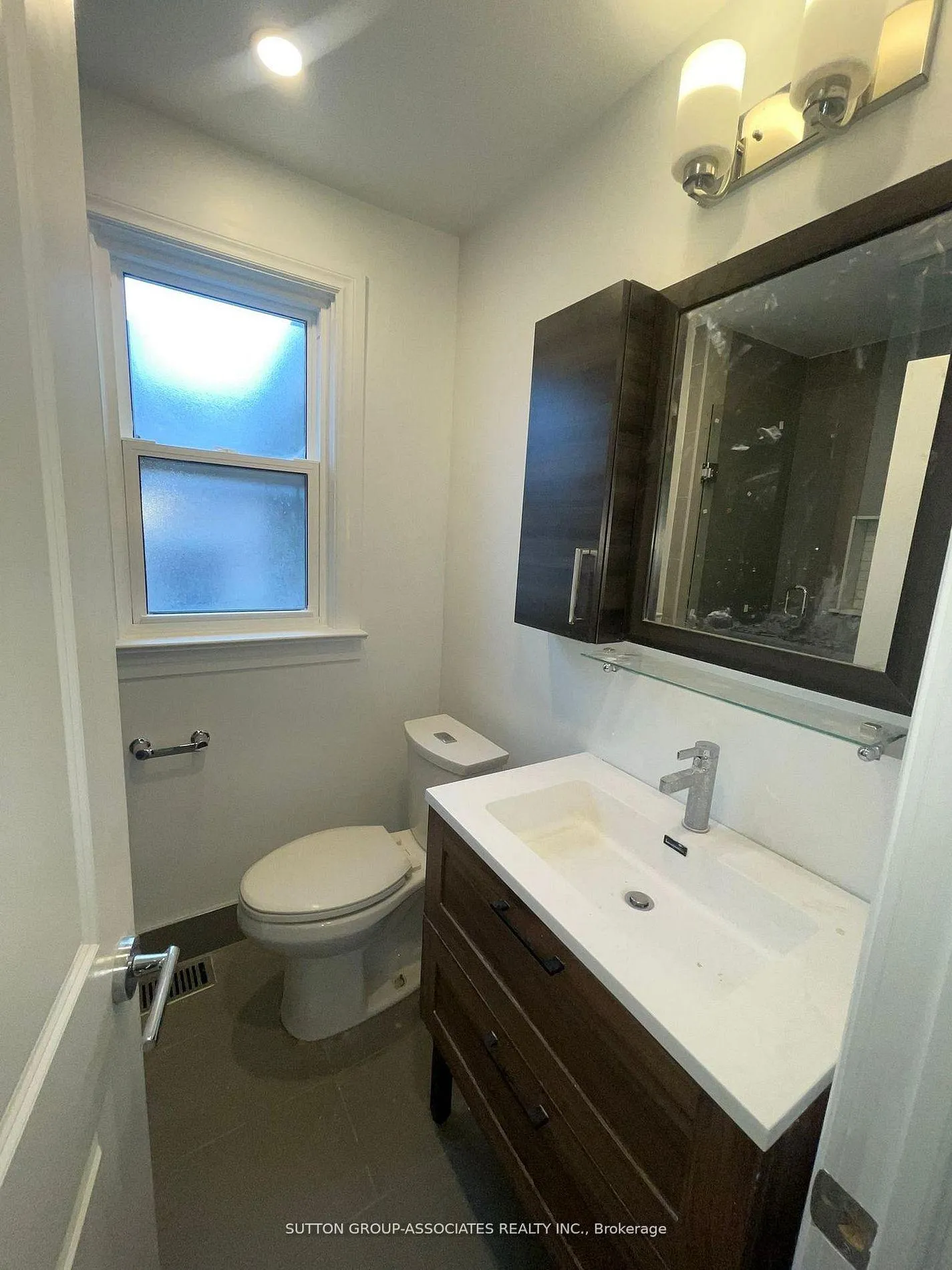 Photo 11 of 121 Yardley Avenue, Toronto, O'Connor-Parkview — HOMEH