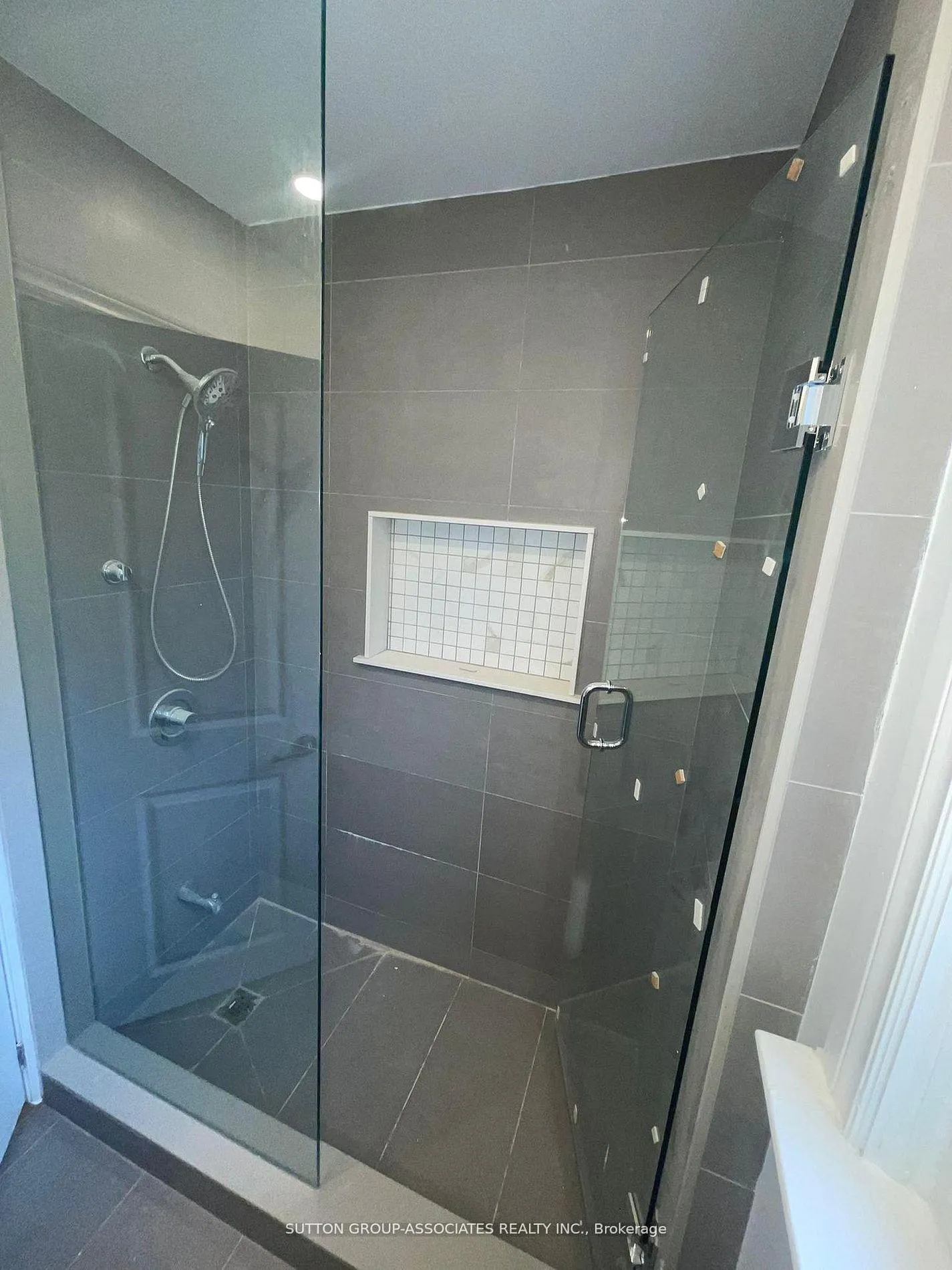 Photo 12 of 121 Yardley Avenue, Toronto, O'Connor-Parkview — HOMEH
