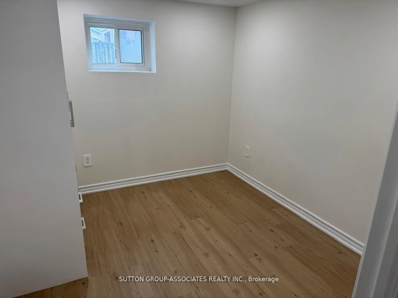 Photo 19 of 121 Yardley Avenue, Toronto, O'Connor-Parkview — HOMEH