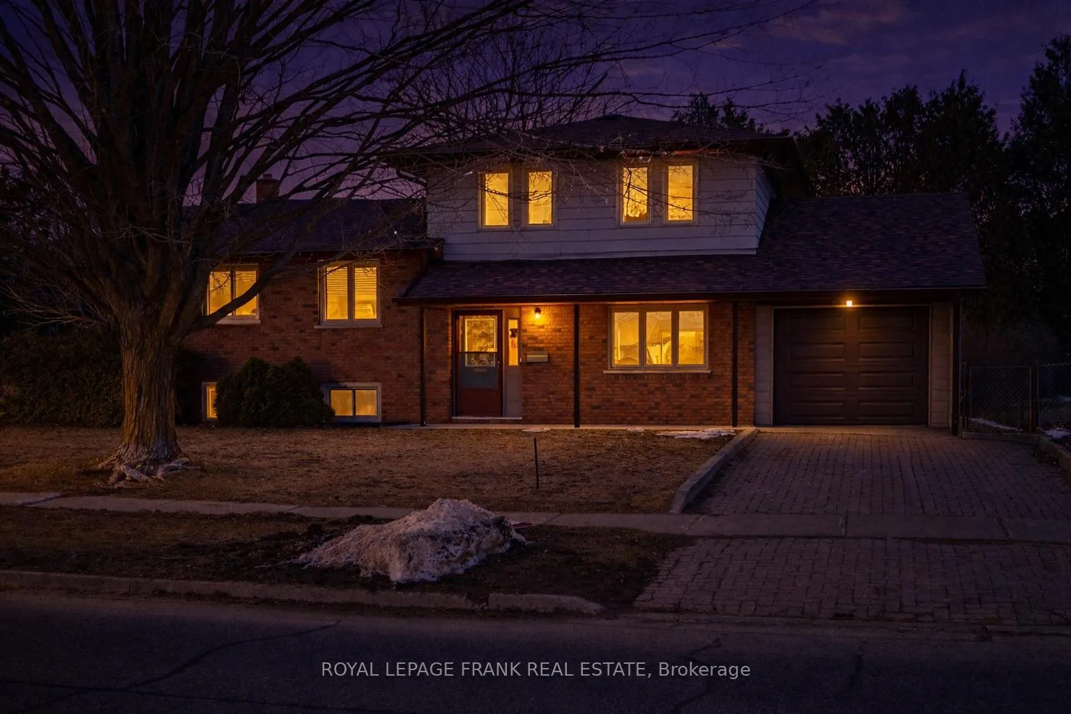 Photo 2 of 2260 Kawartha Hts Boulevard, Peterborough, Monaghan Ward 2 — HOMEH