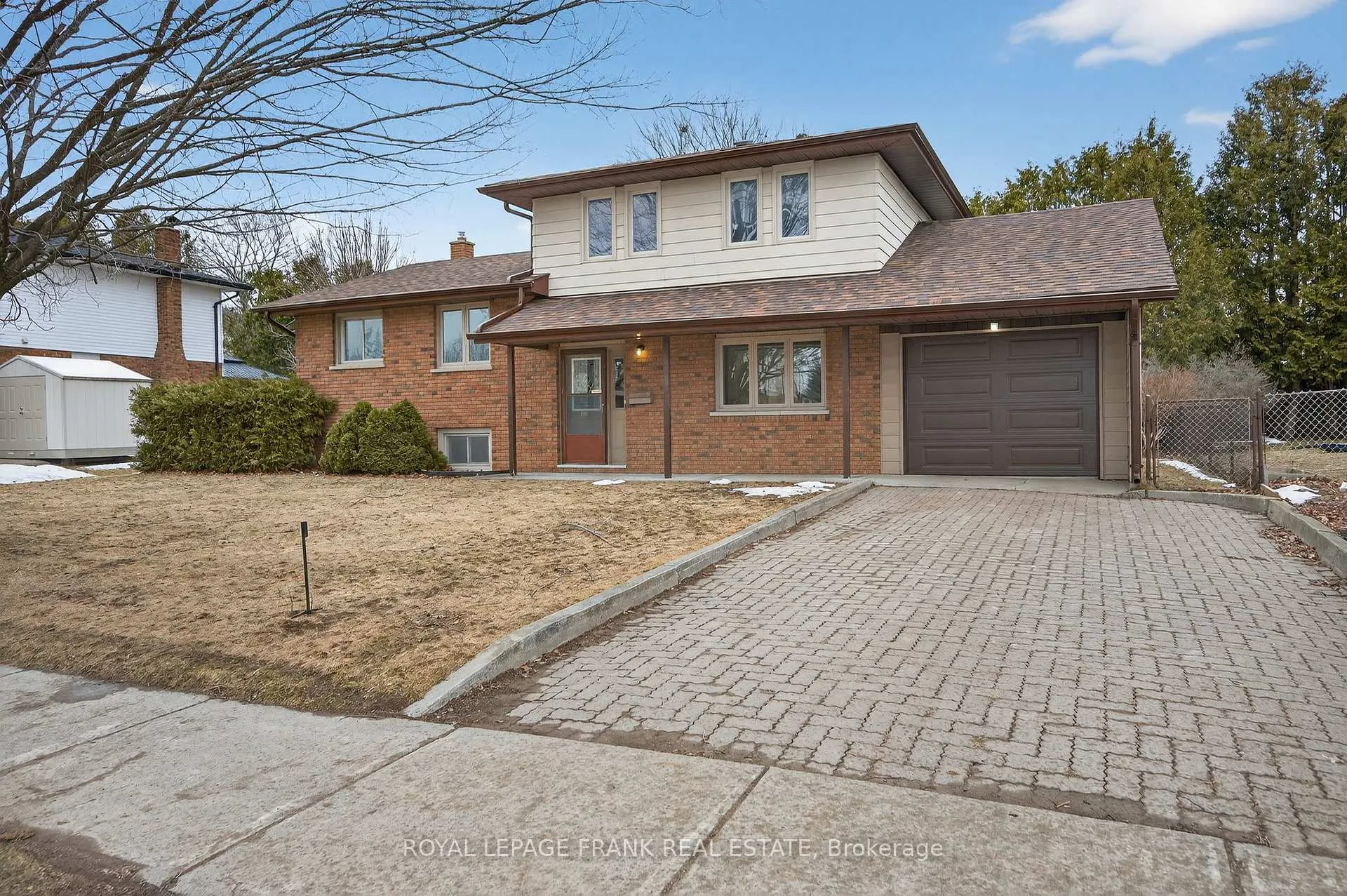 Photo 3 of 2260 Kawartha Hts Boulevard, Peterborough, Monaghan Ward 2 — HOMEH