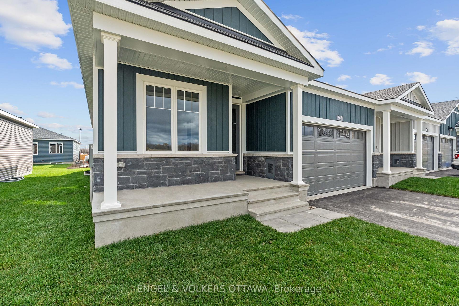 Photo 4 of 808 Companion Crescent, Ottawa, Mahogany Community — HOMEH