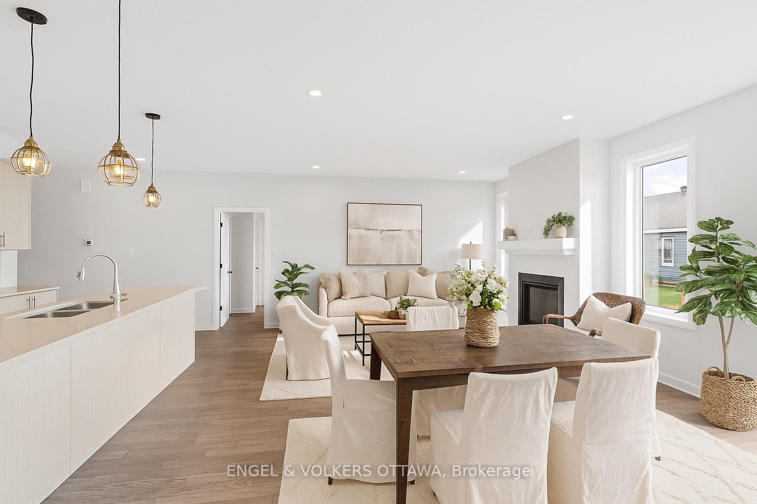 Photo 7 of 808 Companion Crescent, Ottawa, Mahogany Community — HOMEH