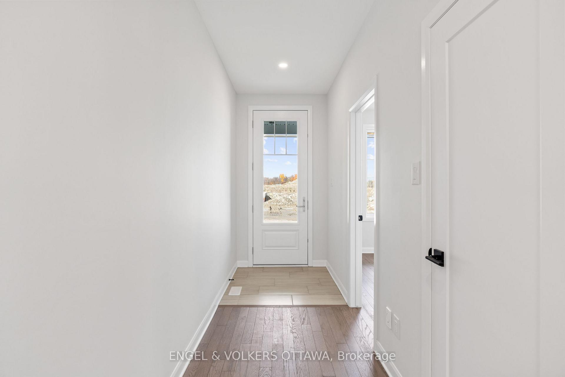 Photo 16 of 808 Companion Crescent, Ottawa, Mahogany Community — HOMEH