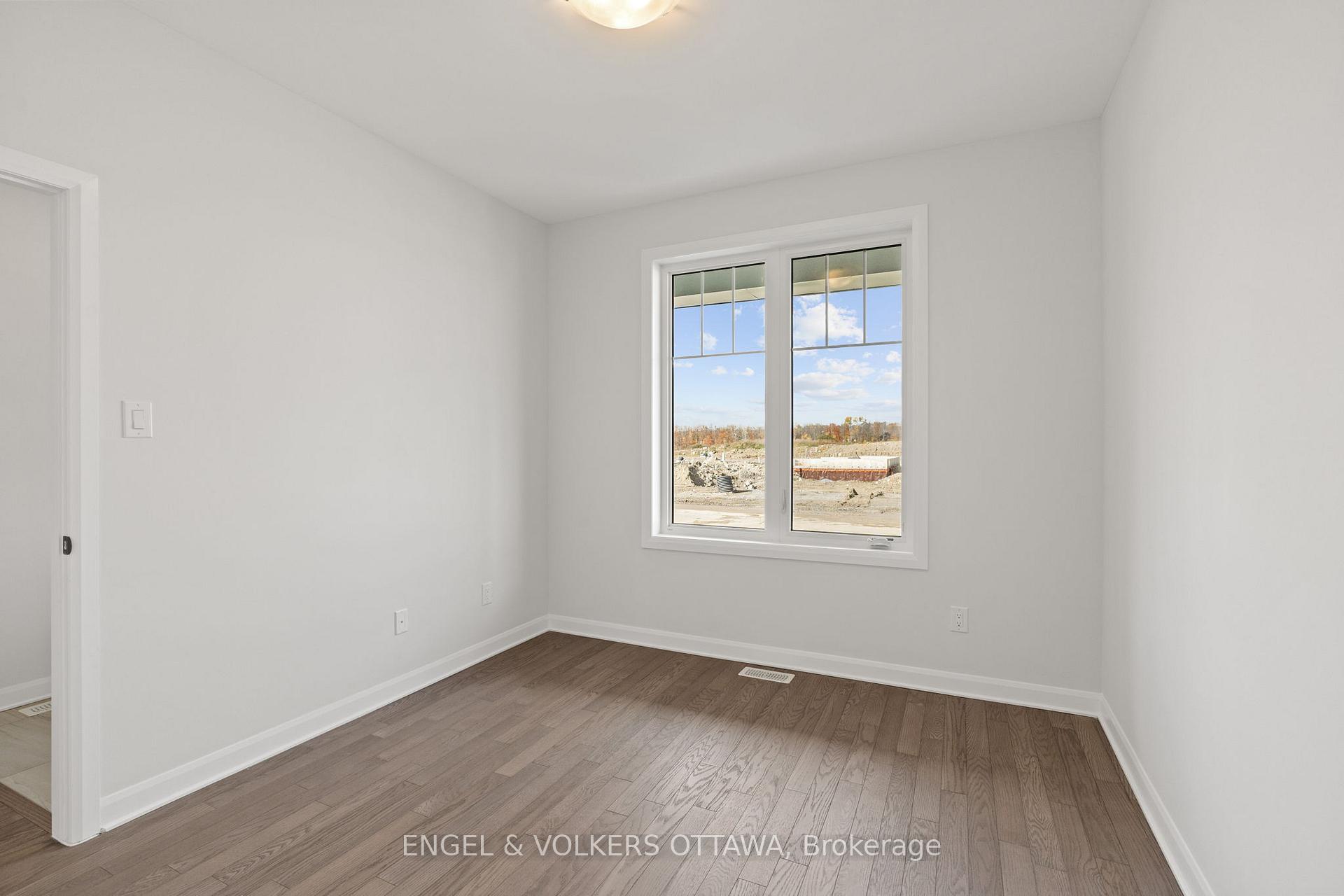 Photo 19 of 808 Companion Crescent, Ottawa, Mahogany Community — HOMEH
