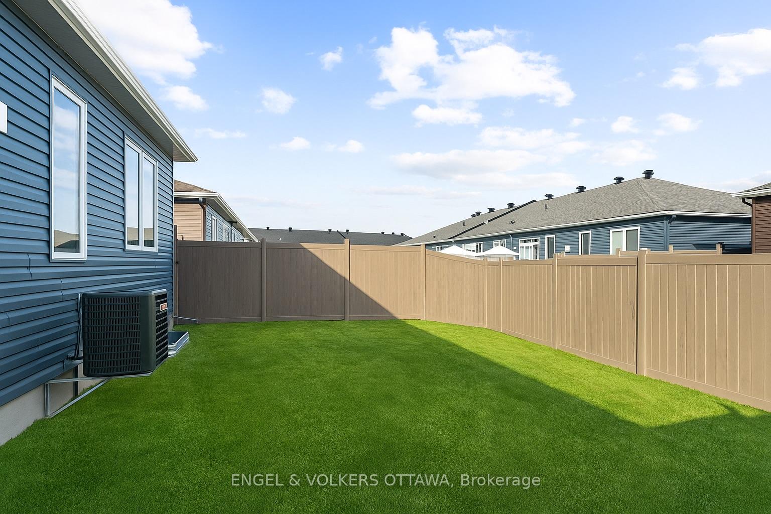 Photo 43 of 808 Companion Crescent, Ottawa, Mahogany Community — HOMEH