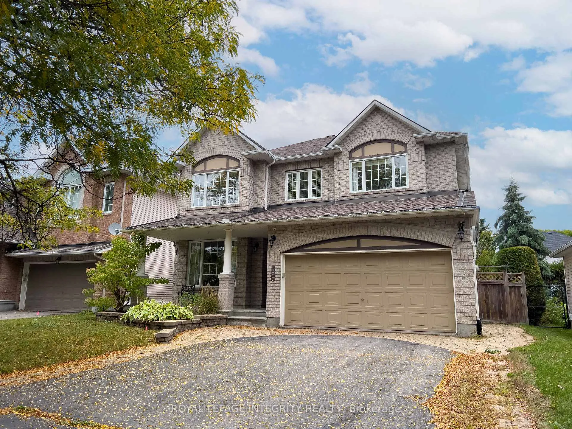 Front of 20 Farmfield Crescent