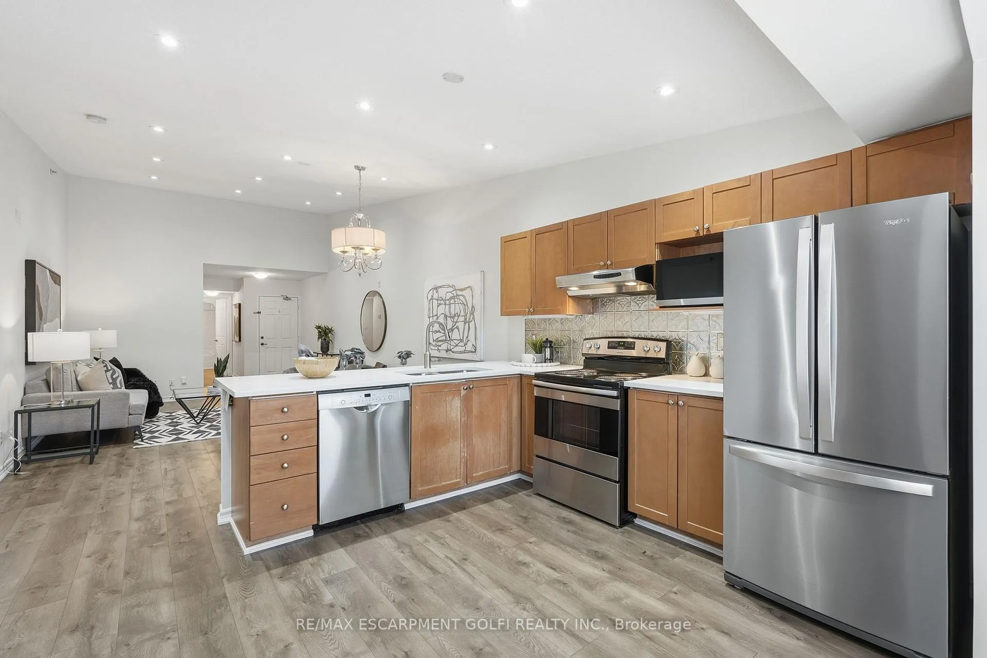 Photo 9 of Unit 411, 2035 Appleby Line, Burlington, Uptown — HOMEH