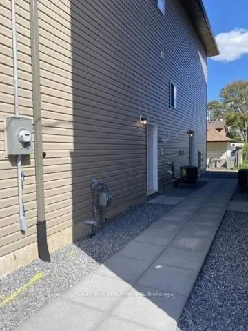 Photo 4 of 66C Battle Street, Thorold, Thorold Downtown — HOMEH