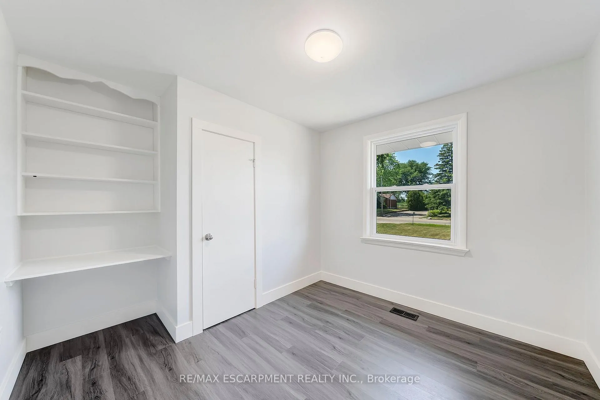 Photo 13 of 167 Miles Road, Hamilton, Rural Glanbrook — HOMEH
