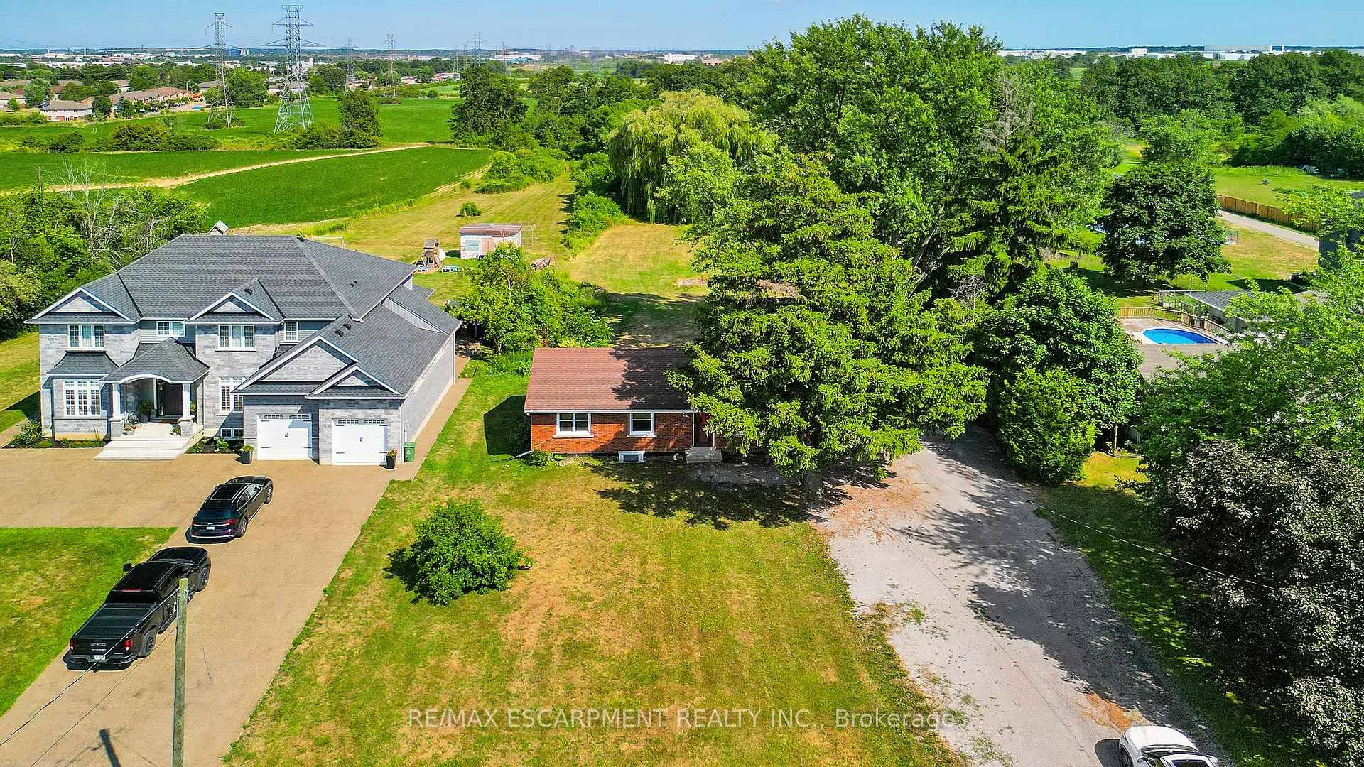 Photo 37 of 167 Miles Road, Hamilton, Rural Glanbrook — HOMEH