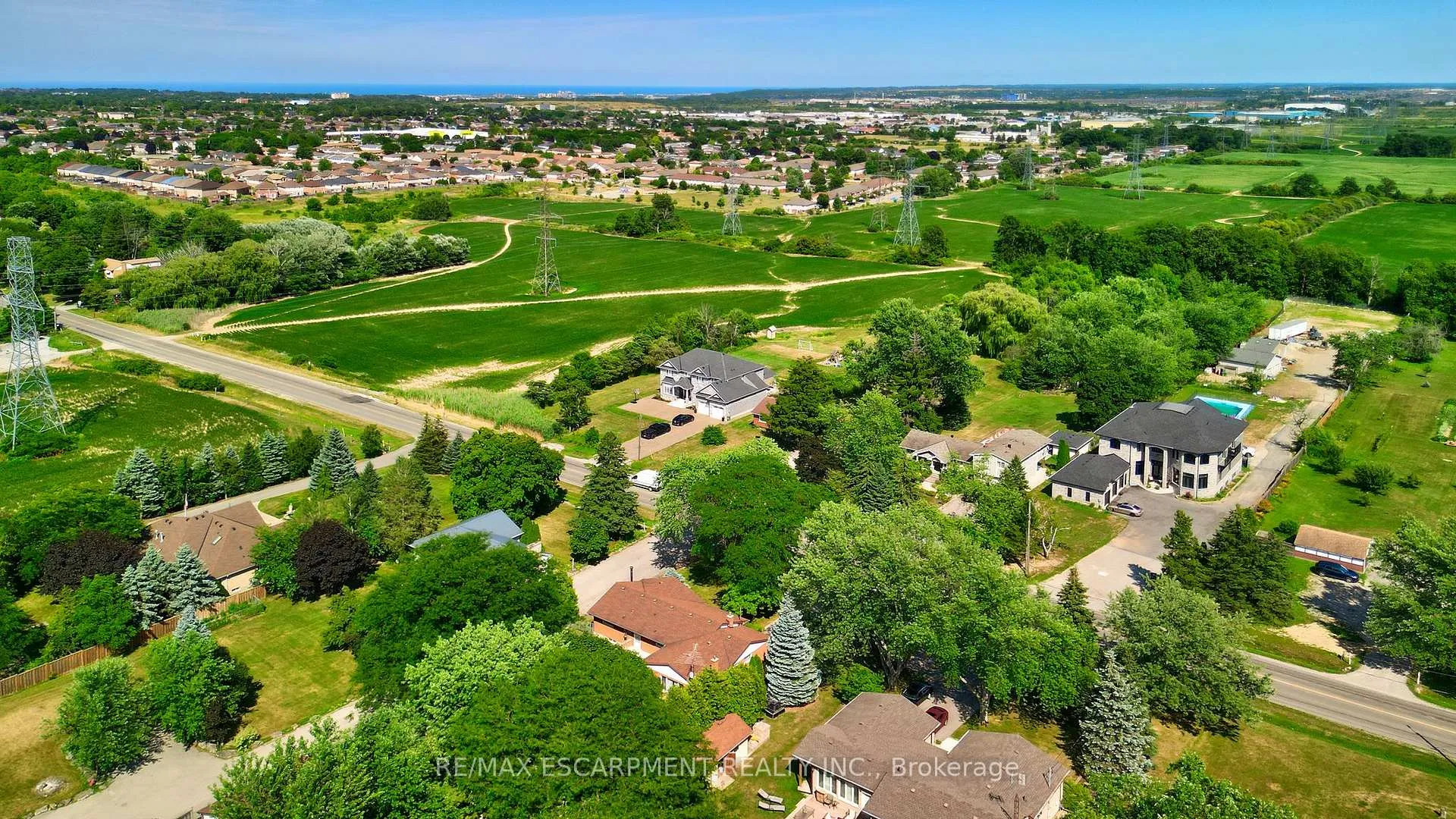 Photo 39 of 167 Miles Road, Hamilton, Rural Glanbrook — HOMEH