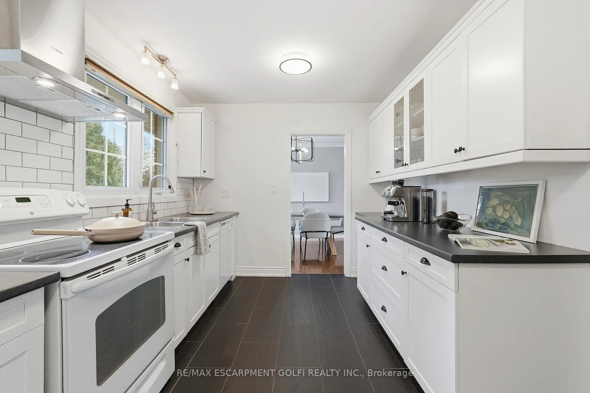 Photo 6 of 227 Walden Drive, Burlington, Roseland — HOMEH