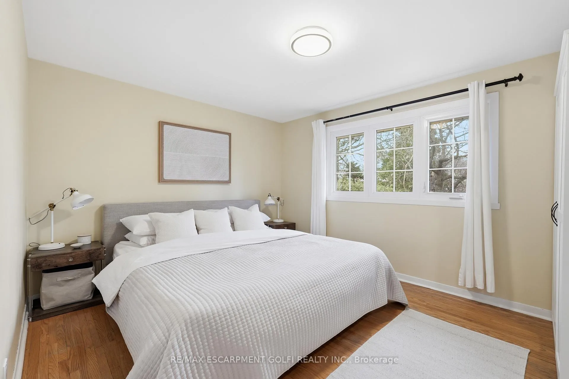 Photo 8 of 227 Walden Drive, Burlington, Roseland — HOMEH