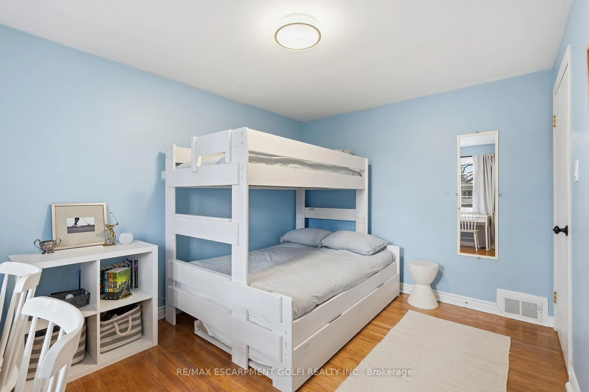Photo 15 of 227 Walden Drive, Burlington, Roseland — HOMEH