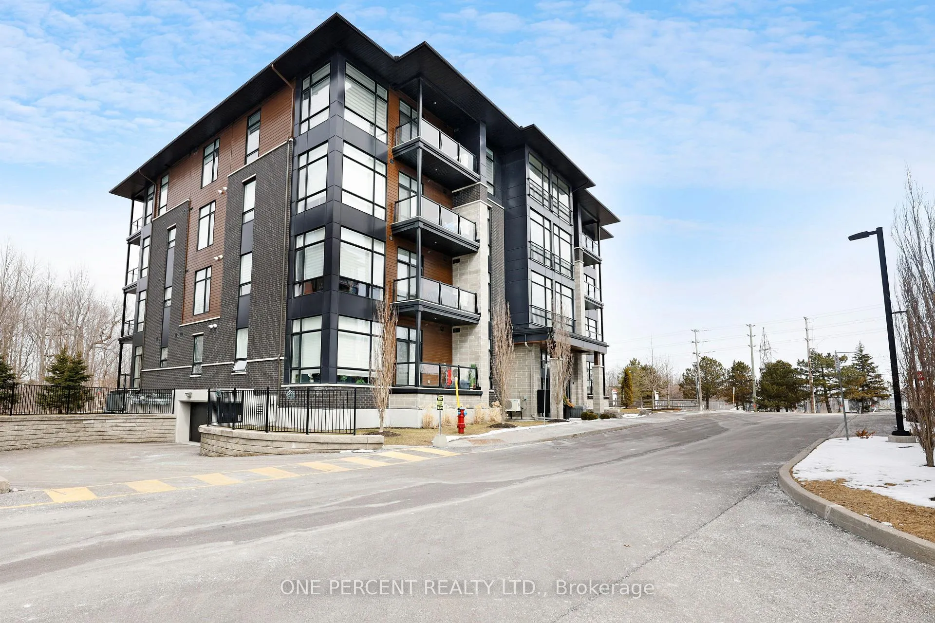 Photo 2 of Unit 15, 100 Cortile Private, Ottawa, Riverside South/Gloucester Glen — HOMEH