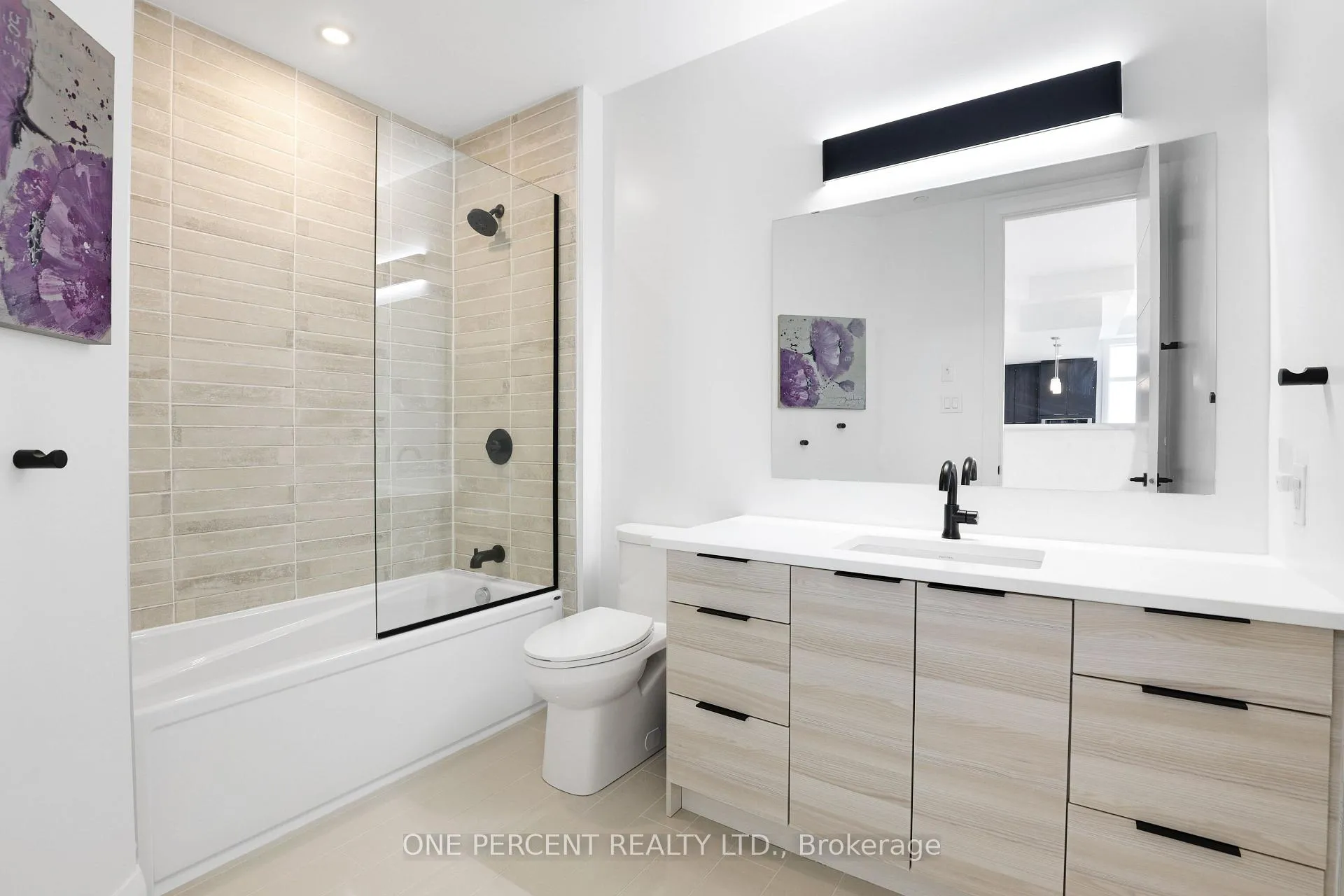 Photo 13 of Unit 15, 100 Cortile Private, Ottawa, Riverside South/Gloucester Glen — HOMEH